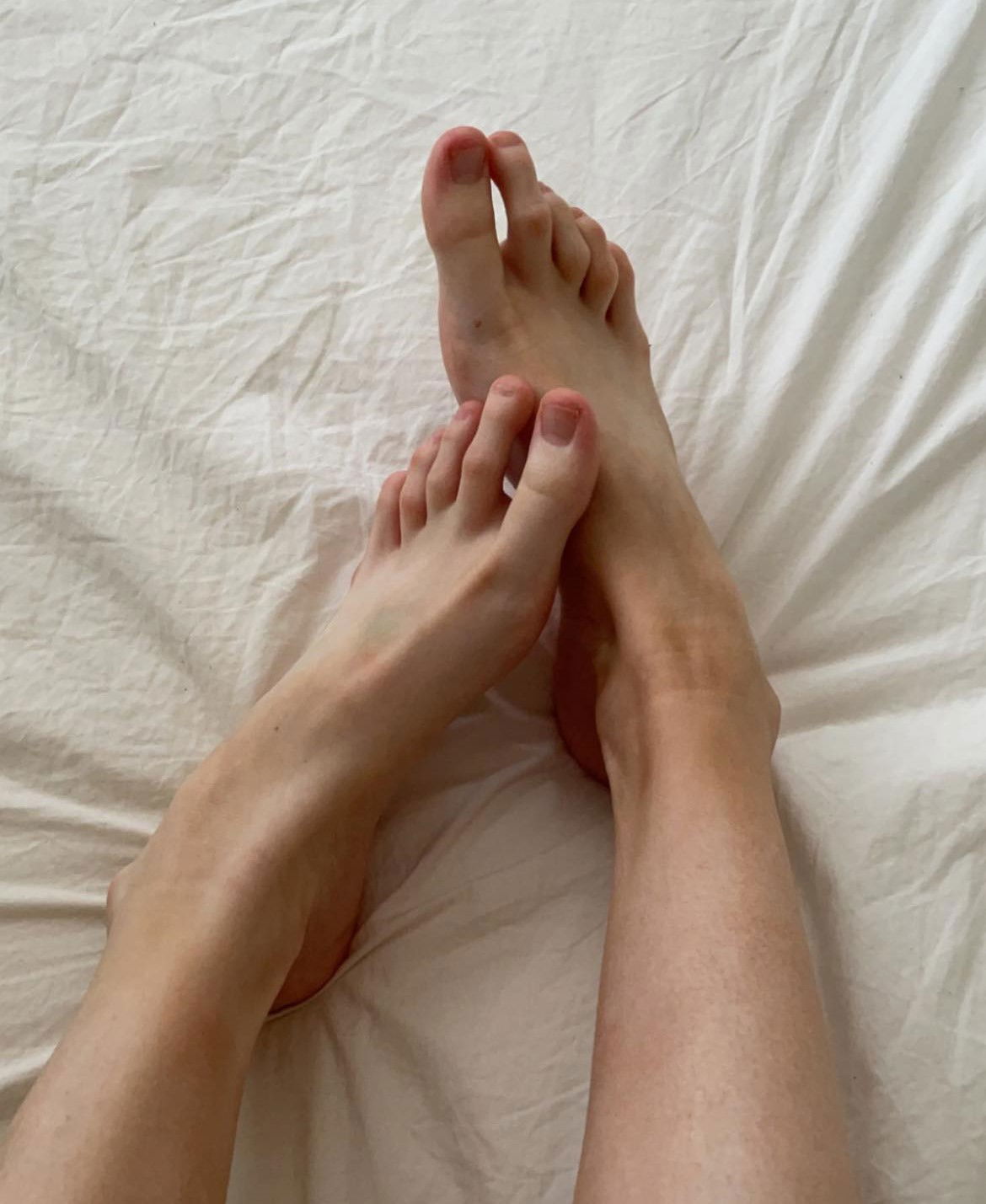 Feet's avatar