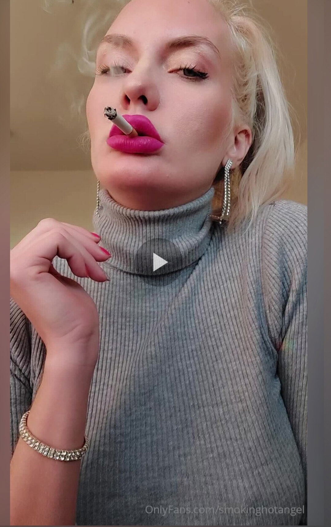 Smoking hot Angel's avatar