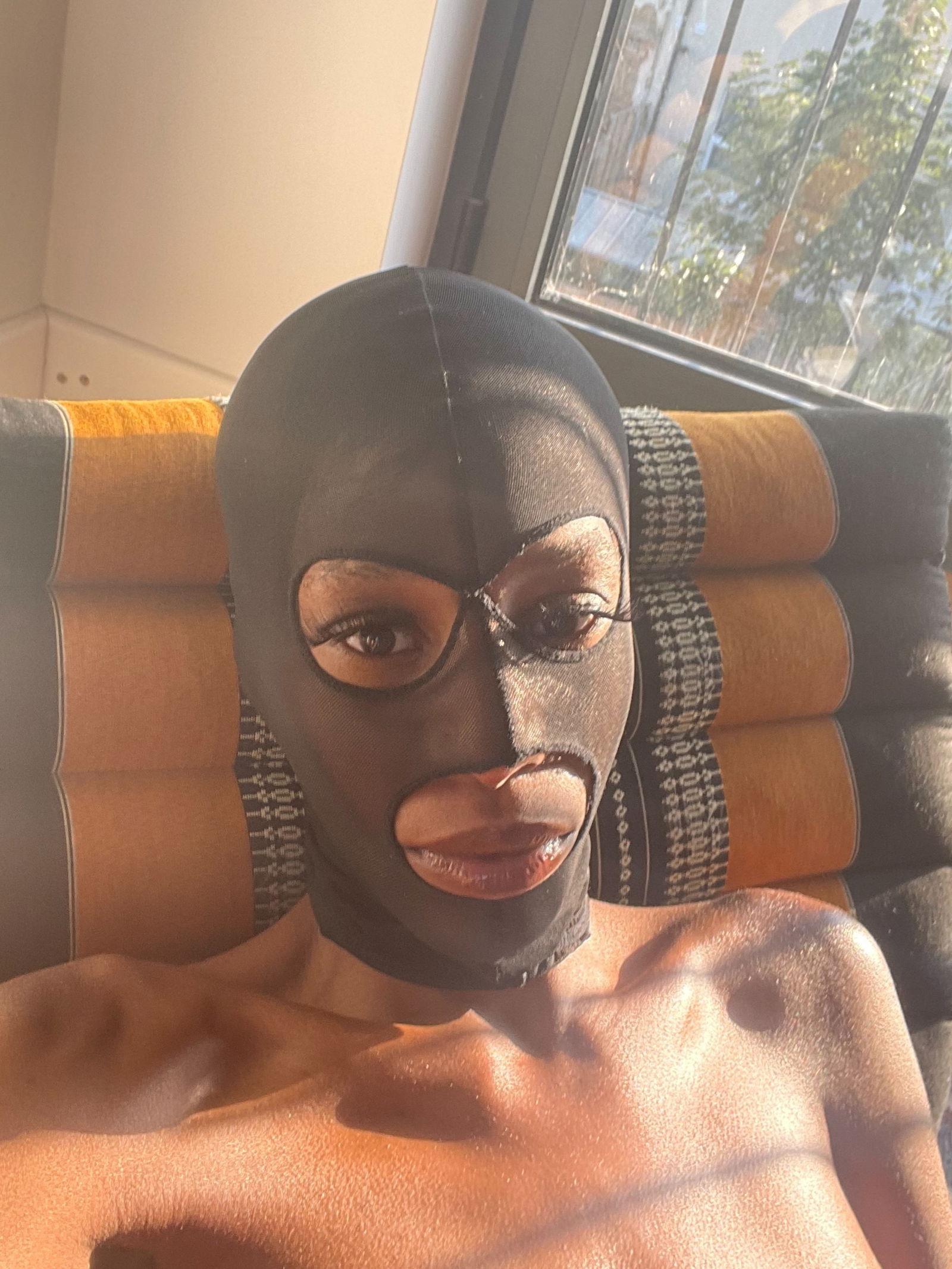 snack noir 🍜🍑's avatar