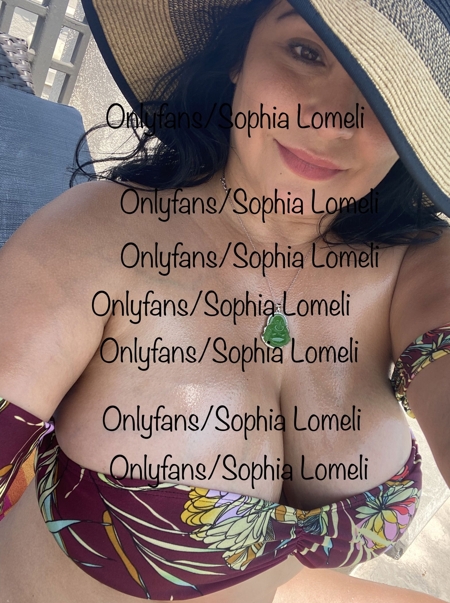 Sophia Lomeli's avatar