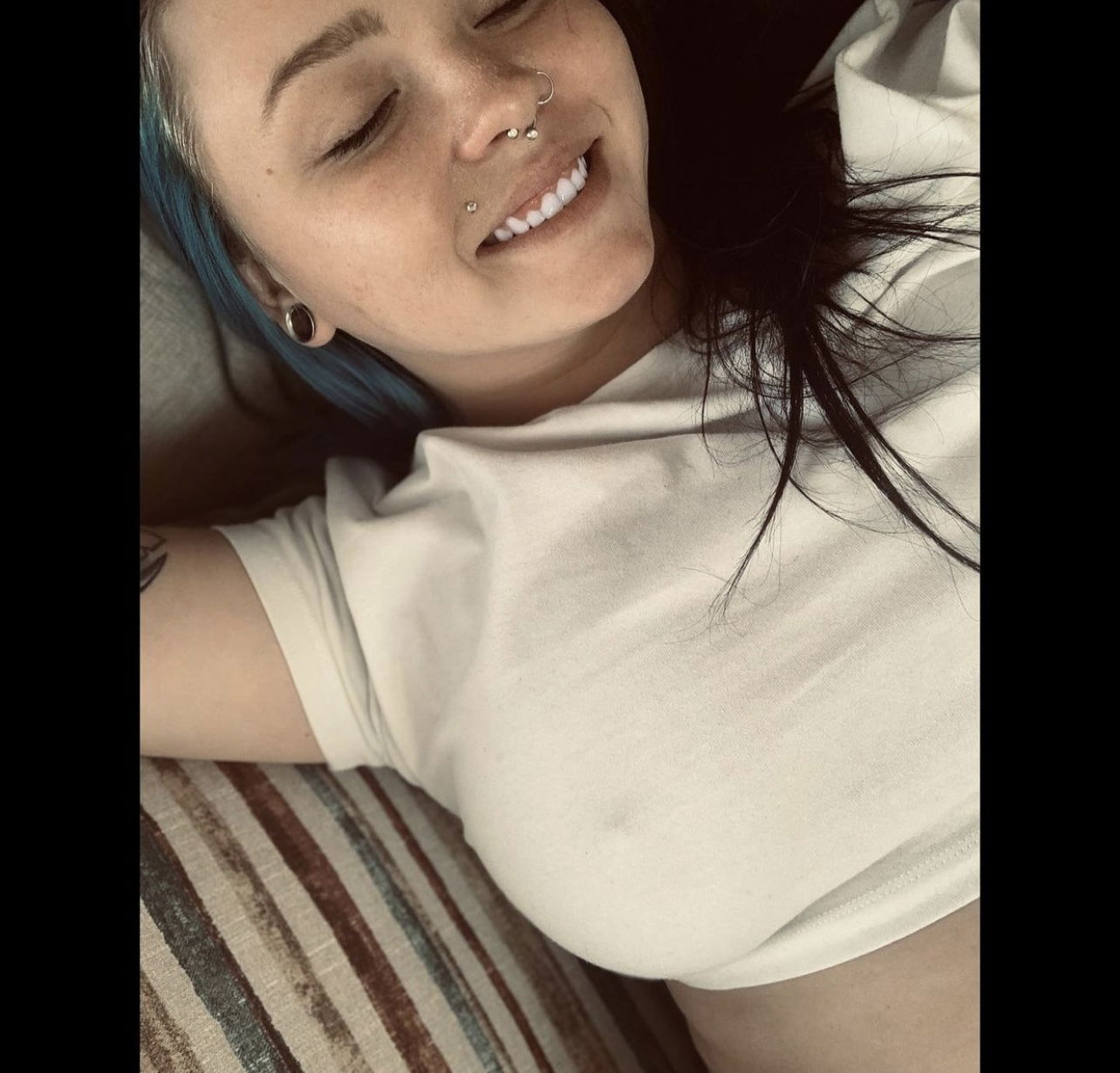 Peachy beach babe's avatar
