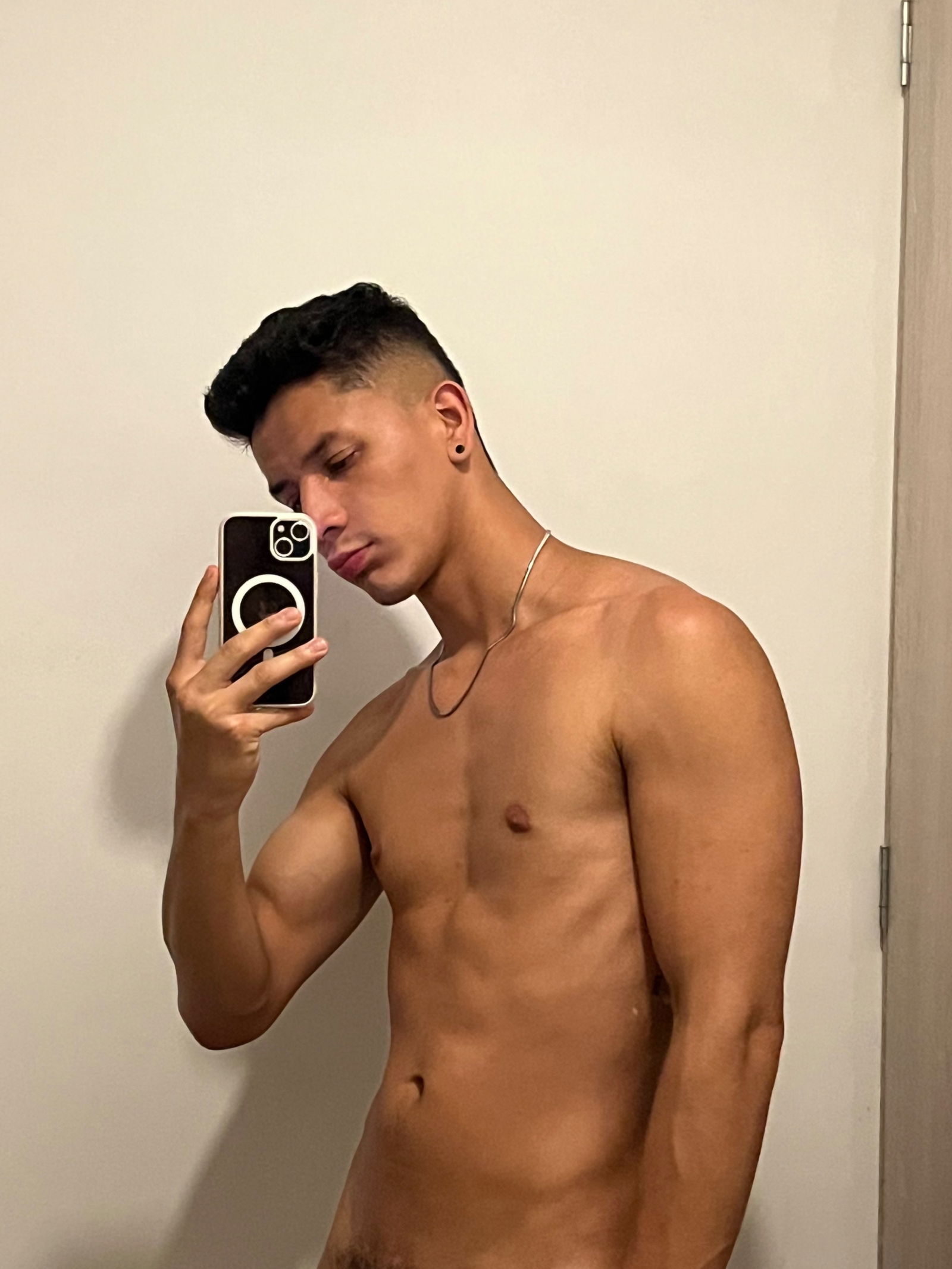 soyyleonardooficial