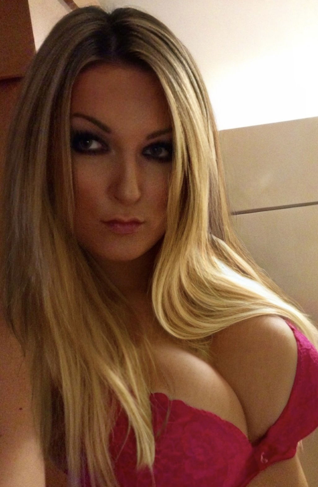 marketka sparkles's avatar