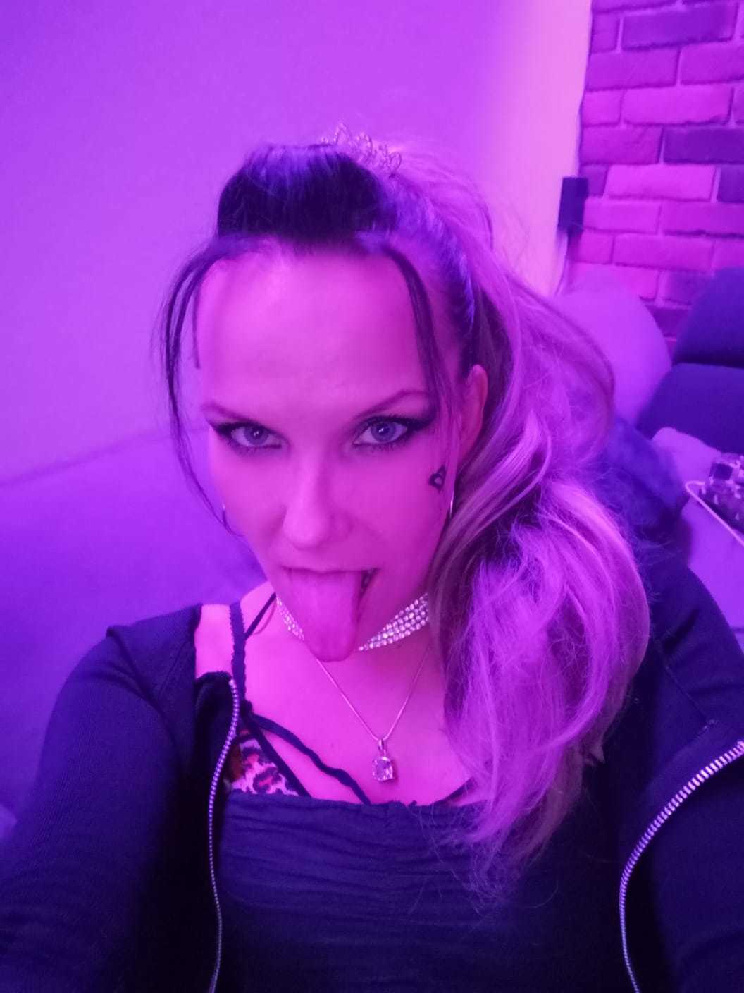 CrazyLadyK's avatar