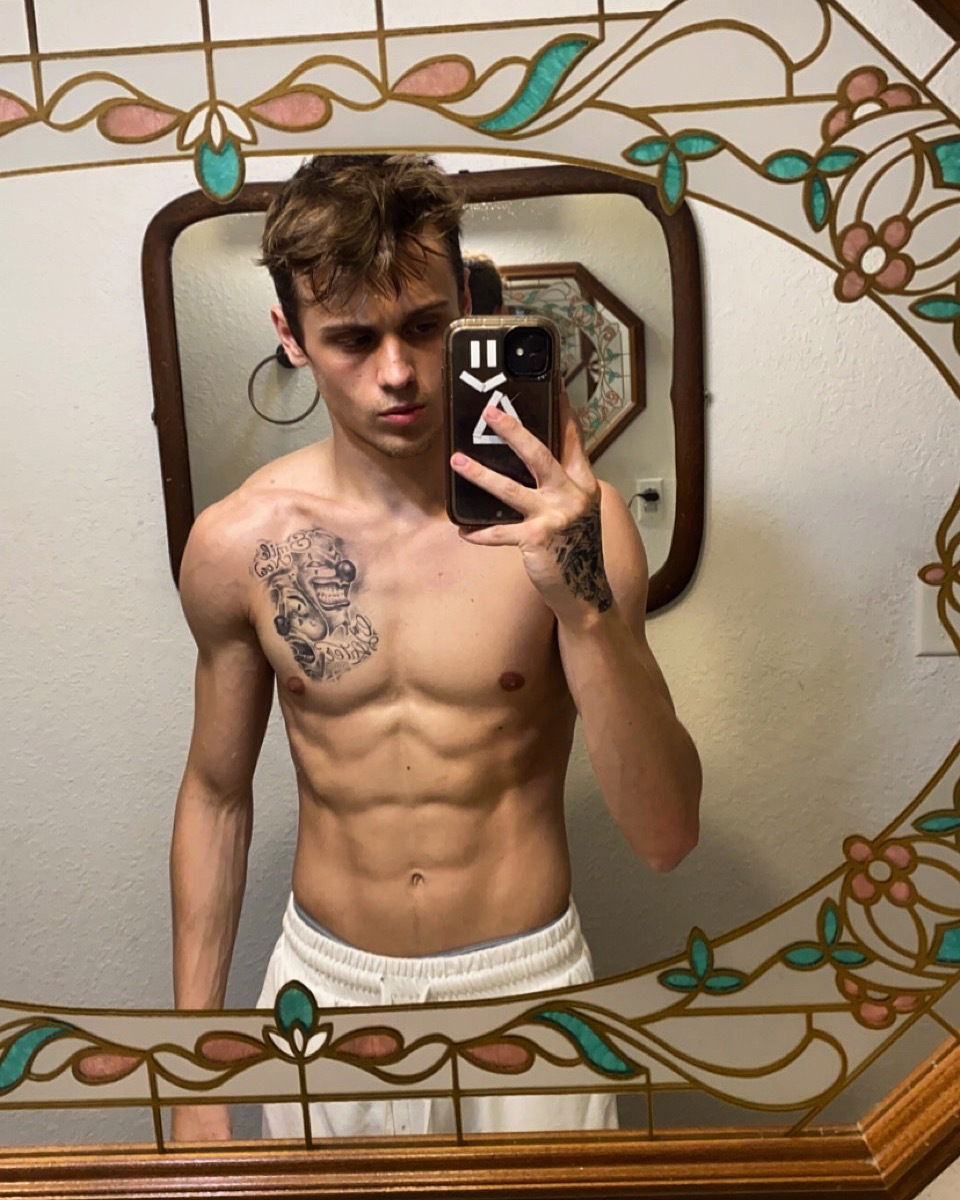 Spooked trey's avatar