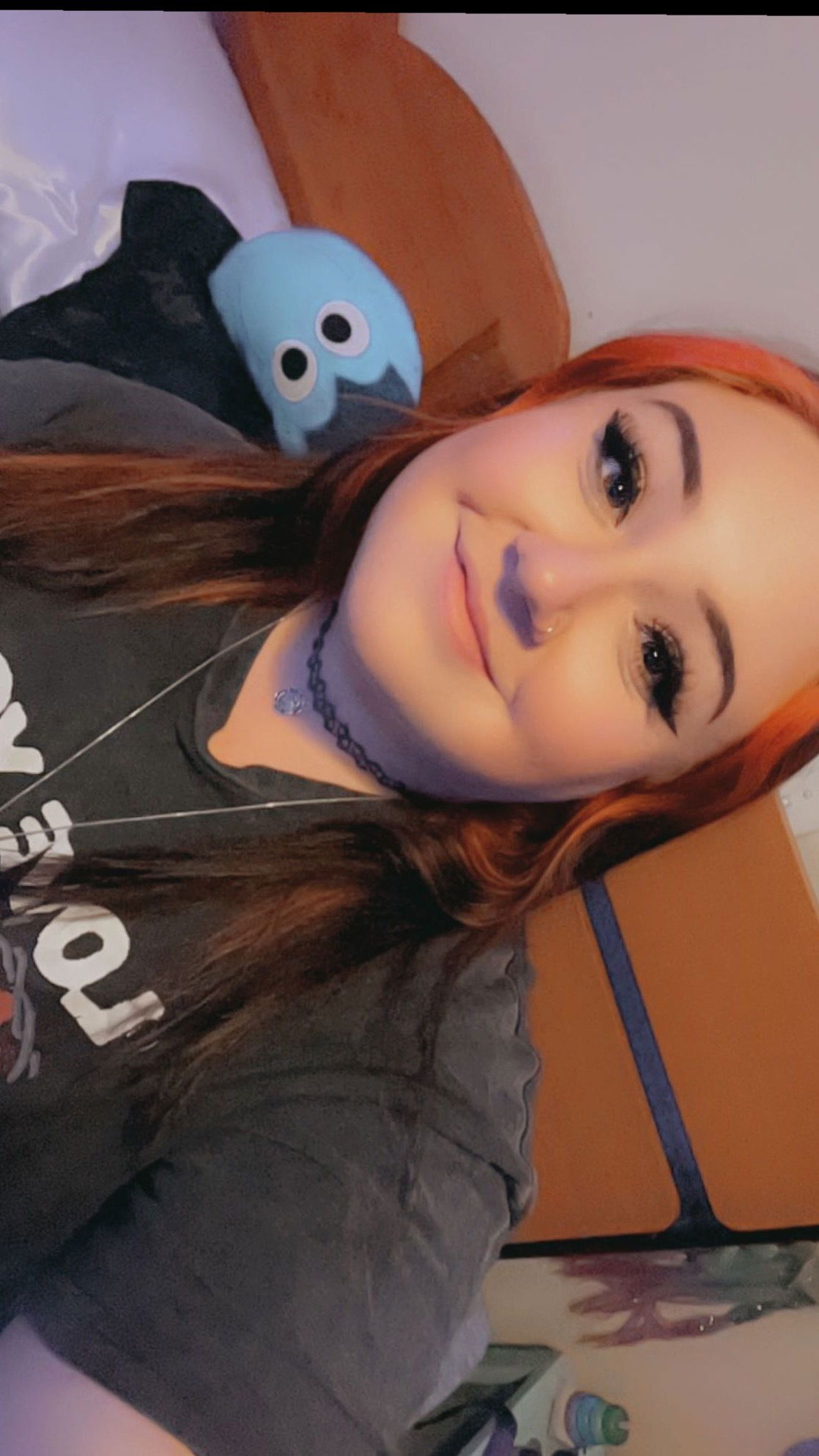 Becca 💜👽's avatar