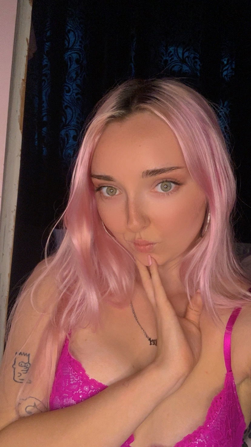 Strawberry Haze's avatar