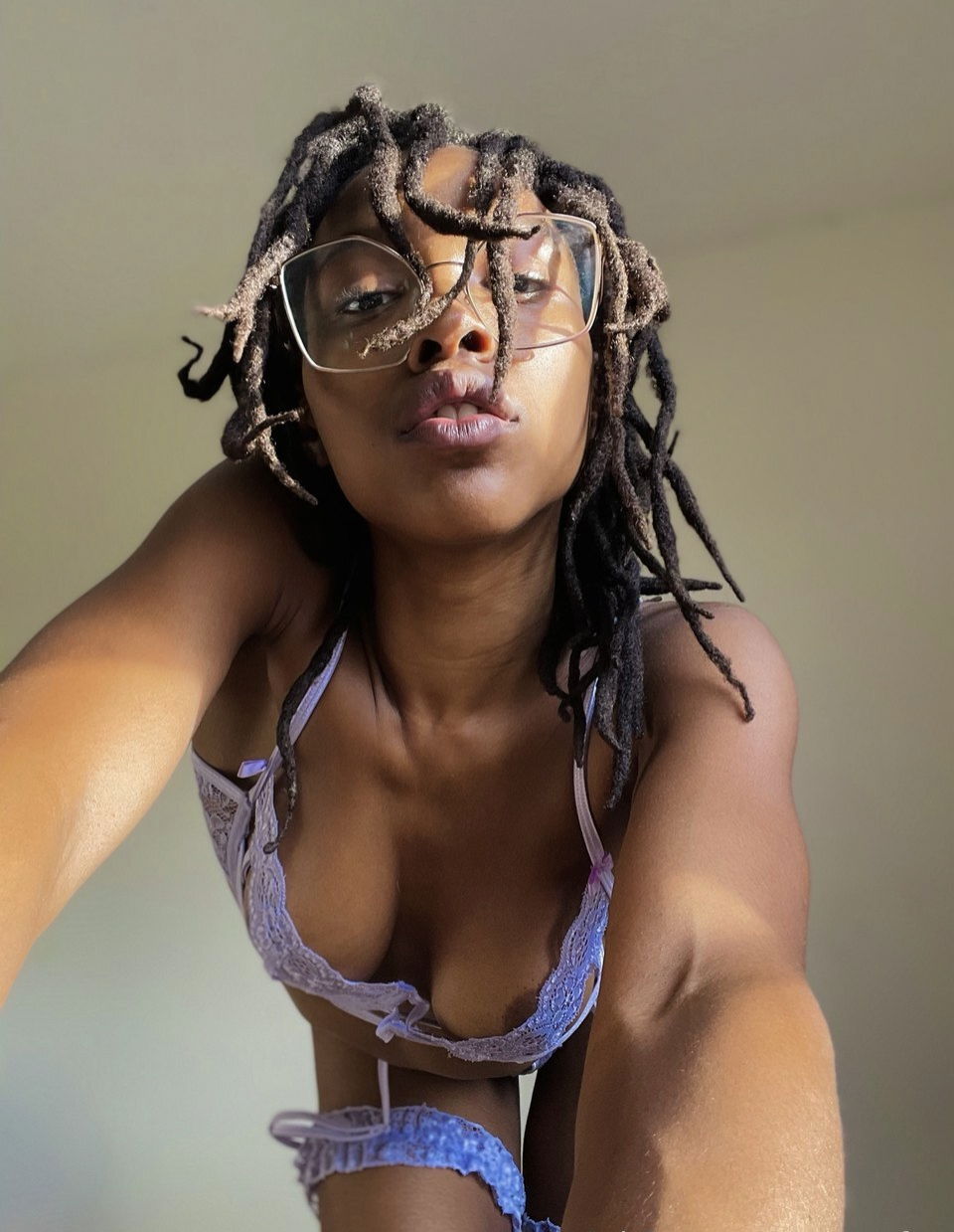 Sunnie taylor's avatar
