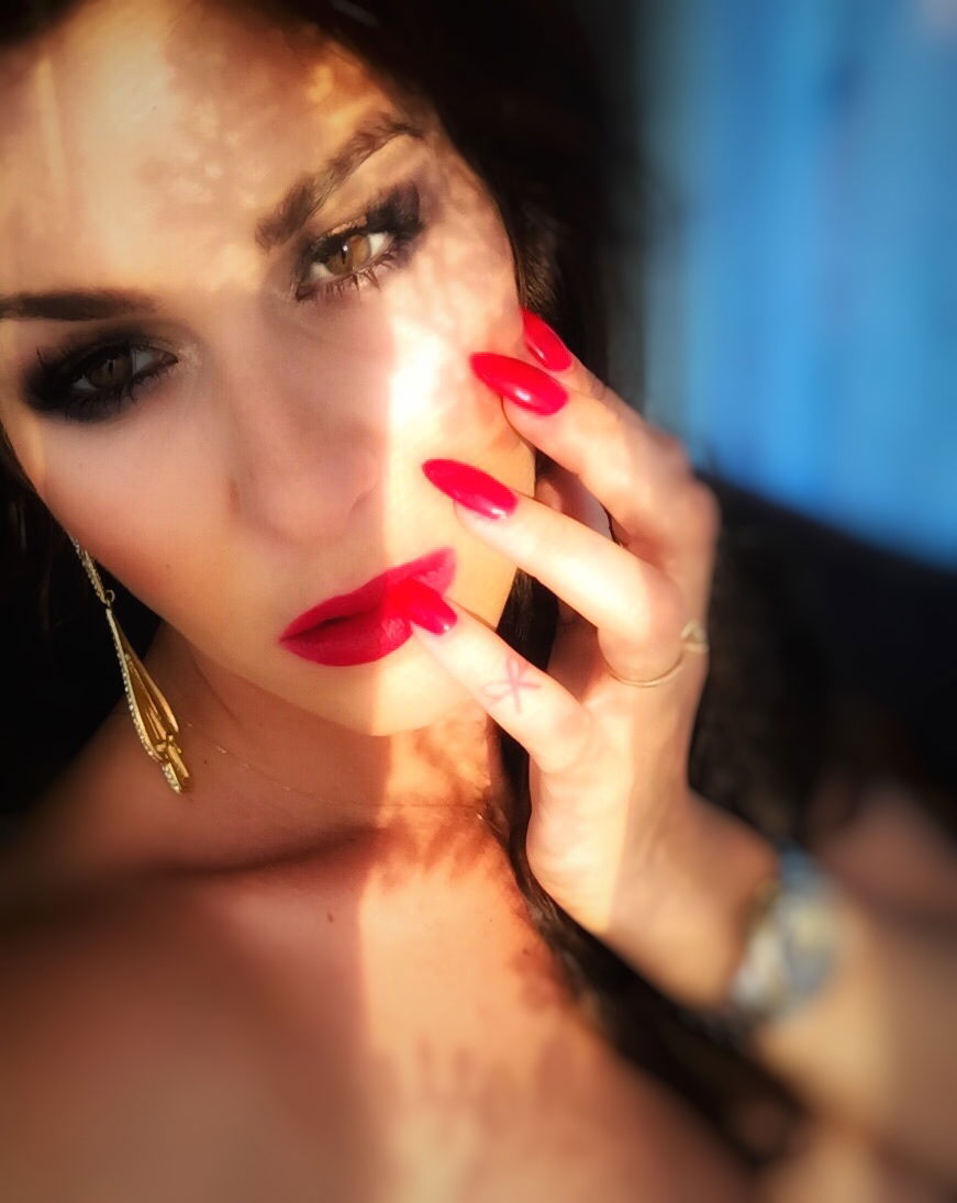 Madam Violet's avatar