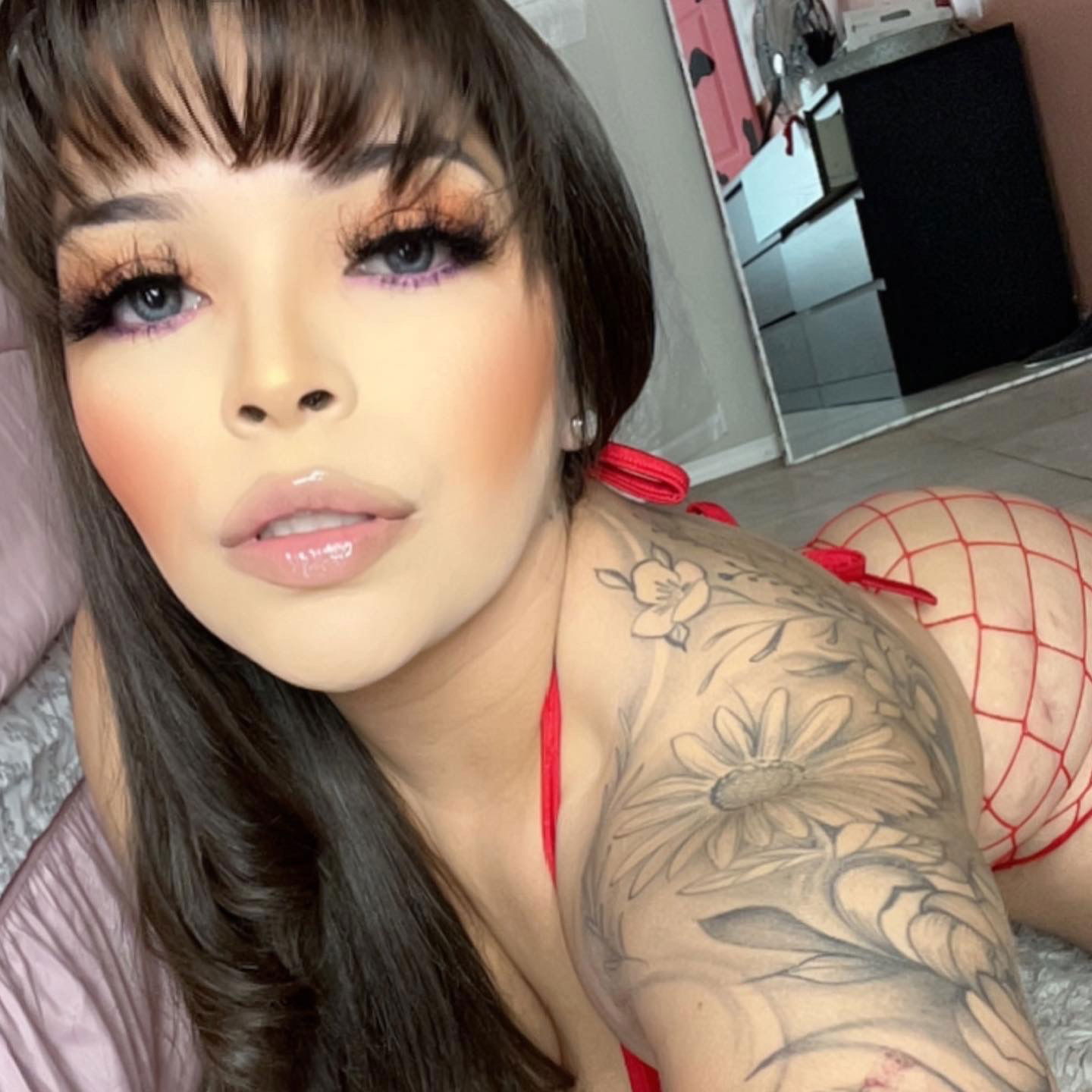 Eleni Gonzalez's avatar