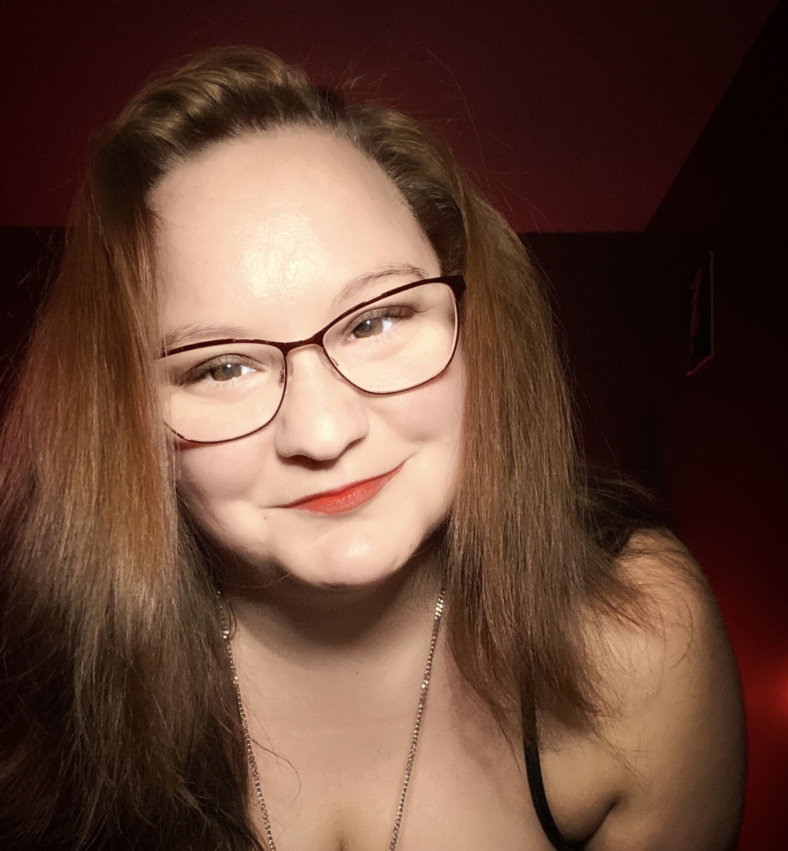 Mistress Honey's avatar