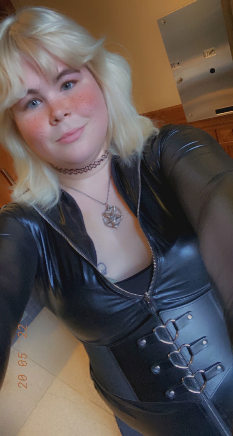 SweetWitch323's avatar
