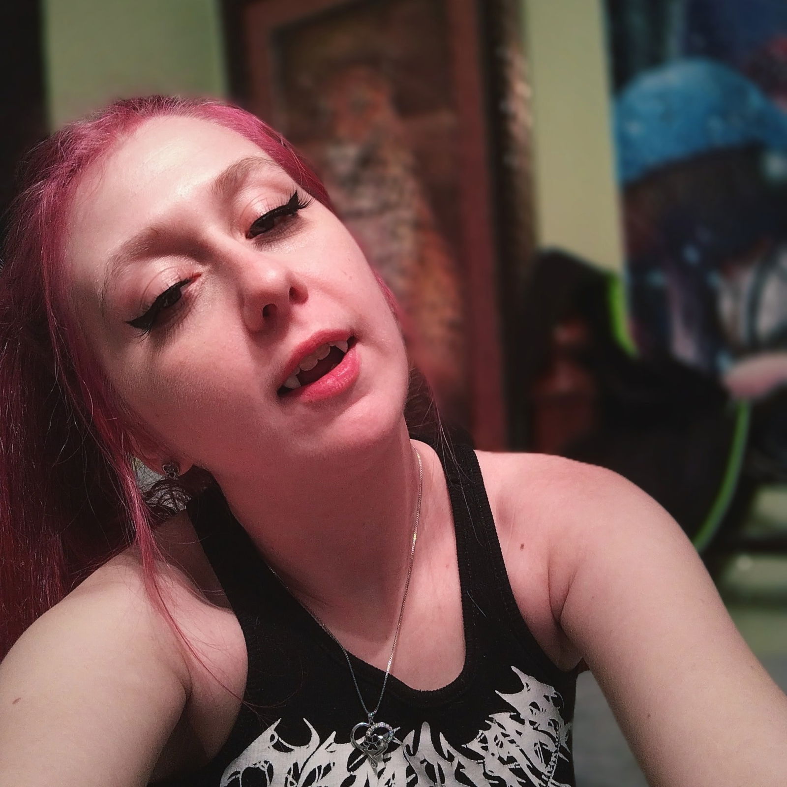 Submissive Kitten's avatar