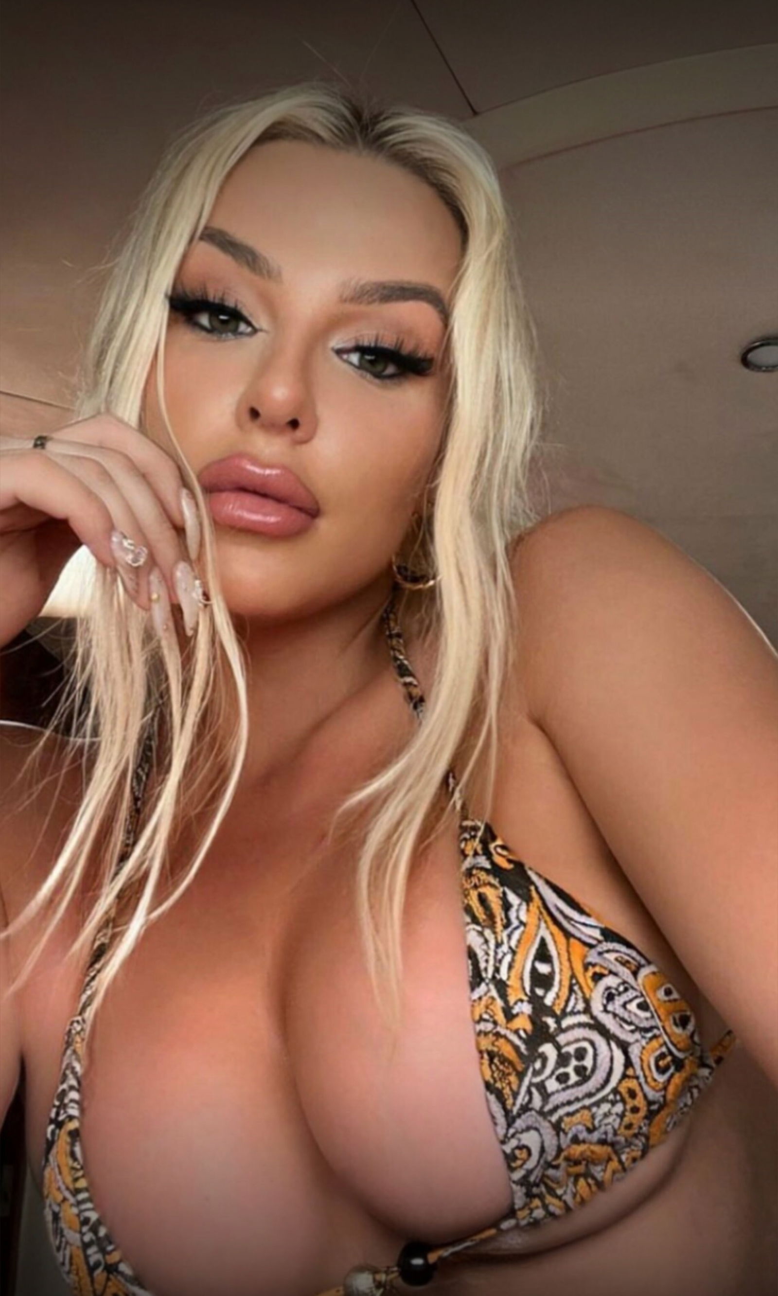 tanamongeau