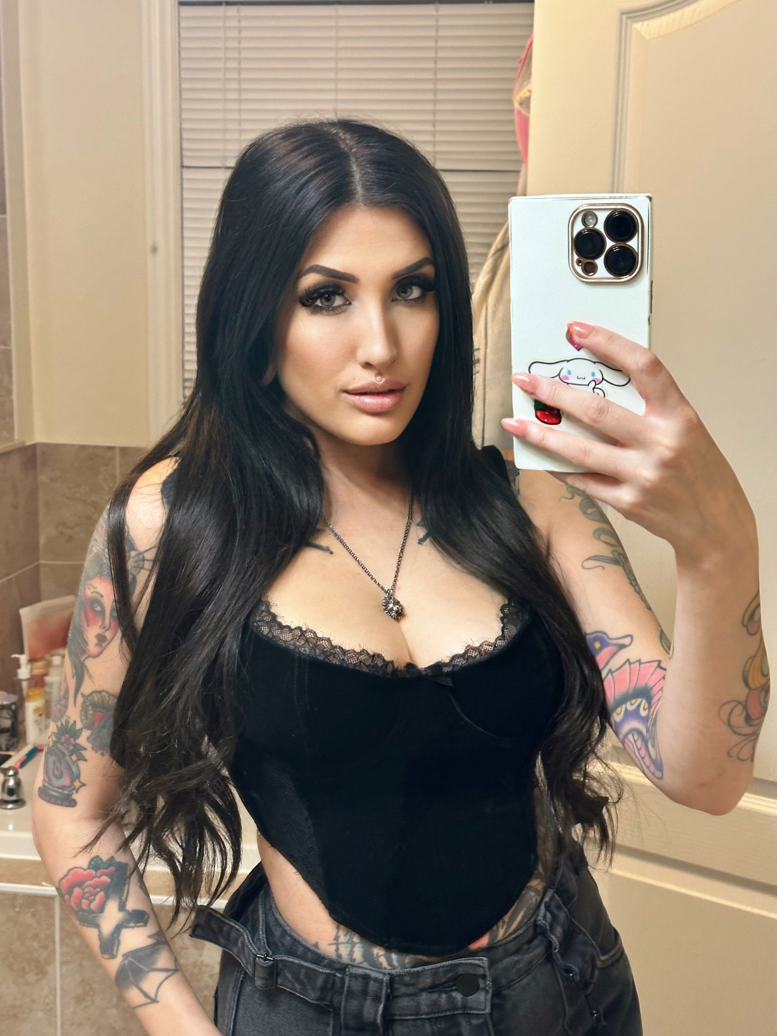 Tara Lee's avatar