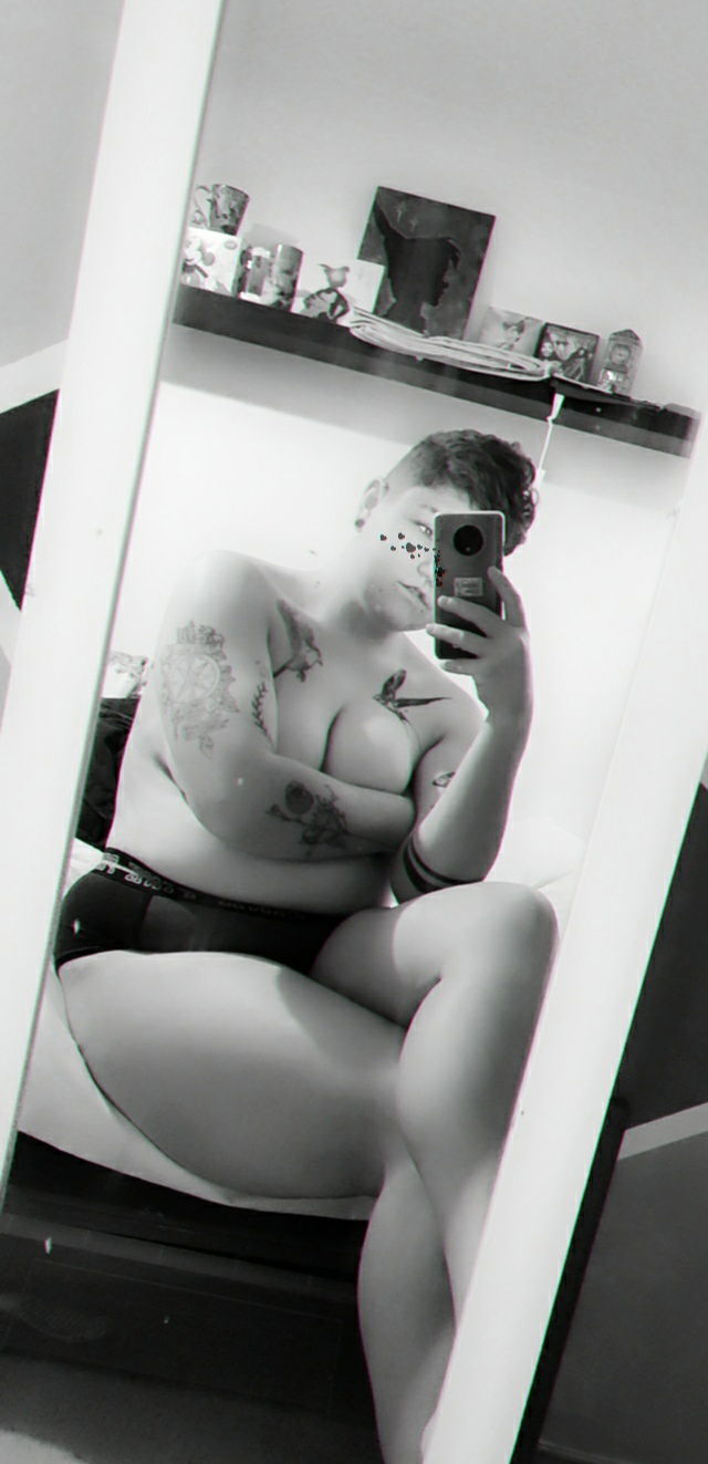 Tattooed girl's avatar