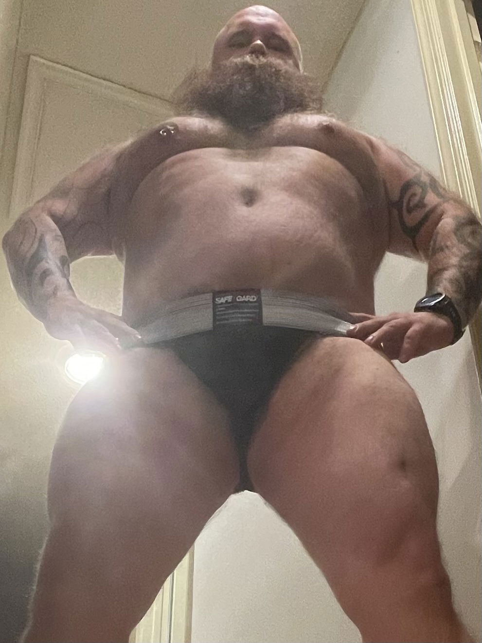 TattedMuscleBull's avatar