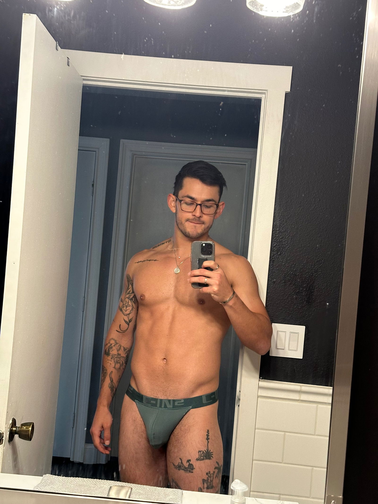 Tattooed Titan's avatar