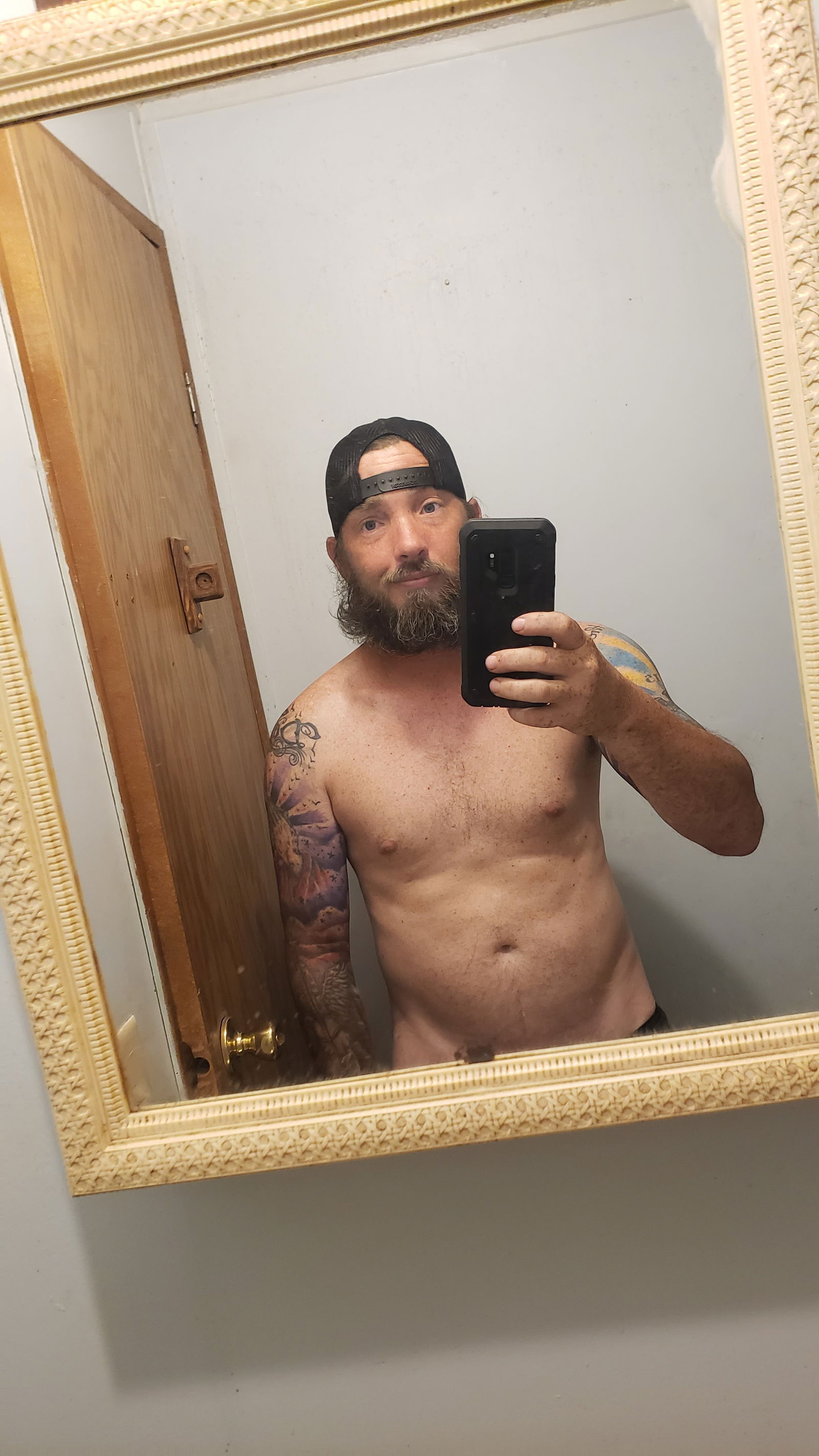 ARMYGUYHUNG😜🤪🔥's avatar