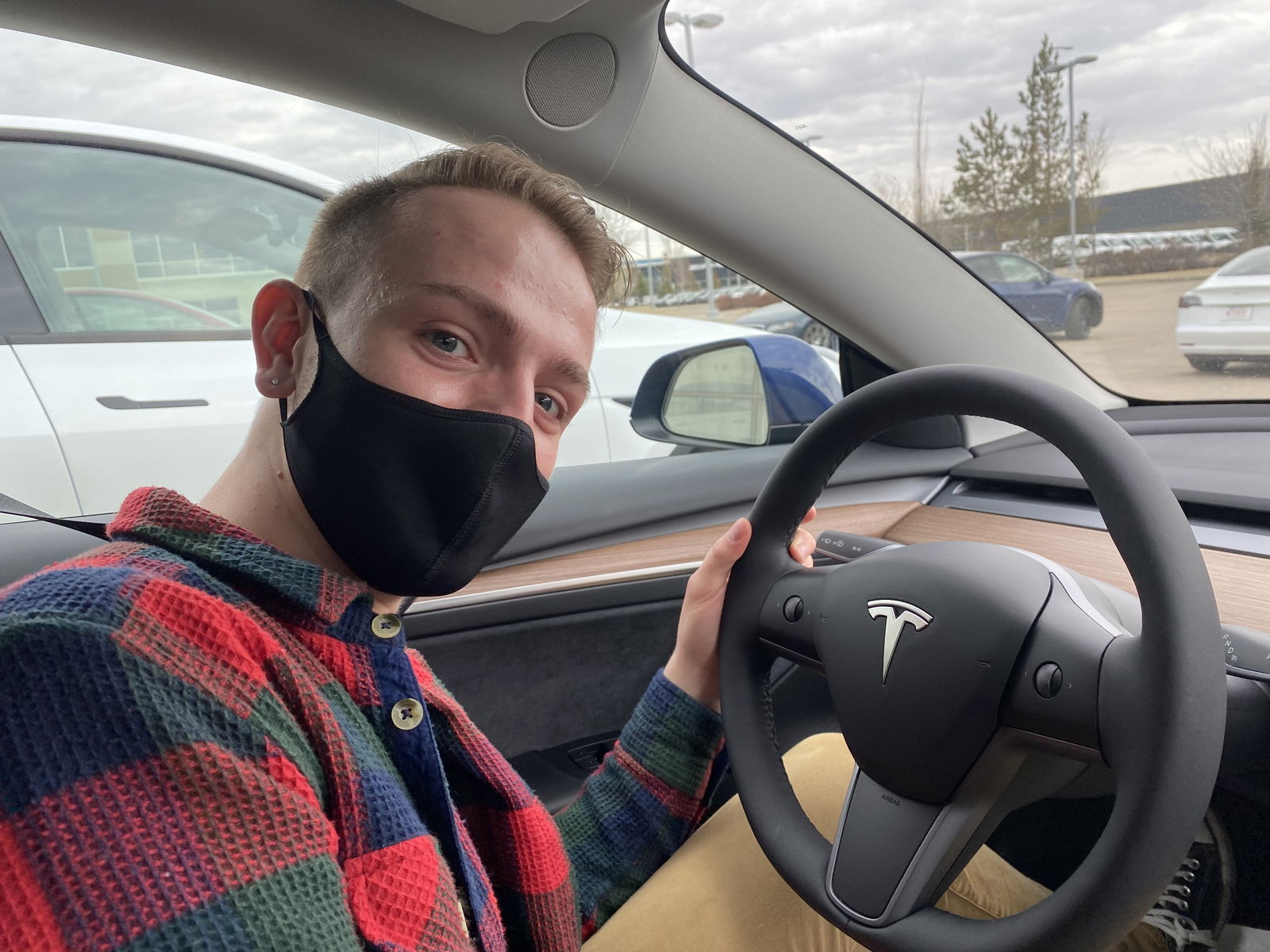 Tesla Hunter's avatar