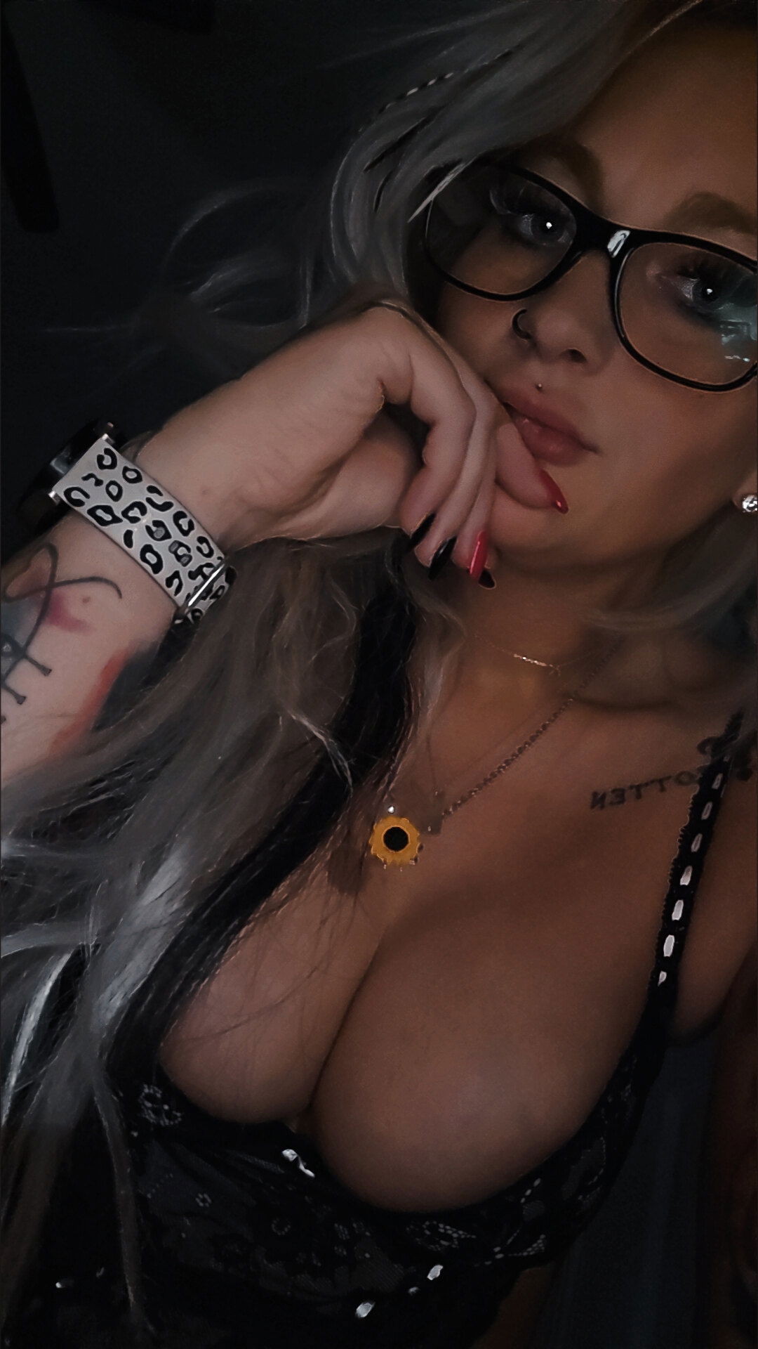 Thedumbblonde10010