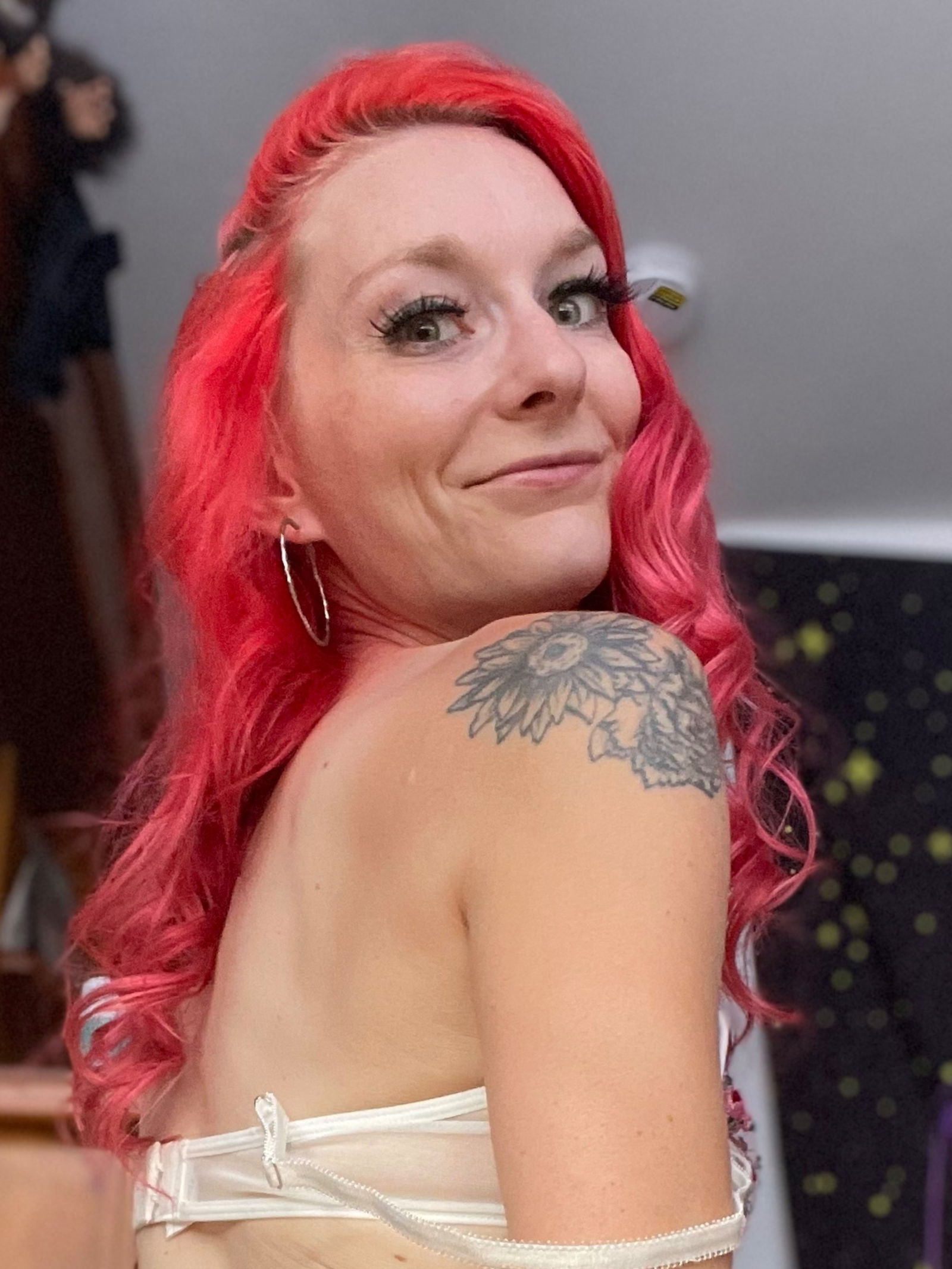 𝓣𝓱𝓮 𝓡𝓮𝓭𝓱𝓮𝓪𝓭 💋 ＶＩＰ's avatar