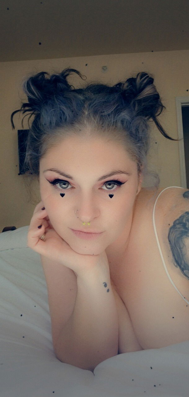 Dee Luxe's avatar