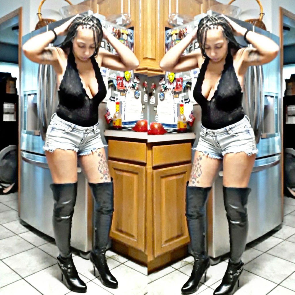 👙TheVixenChronicles🔞's avatar