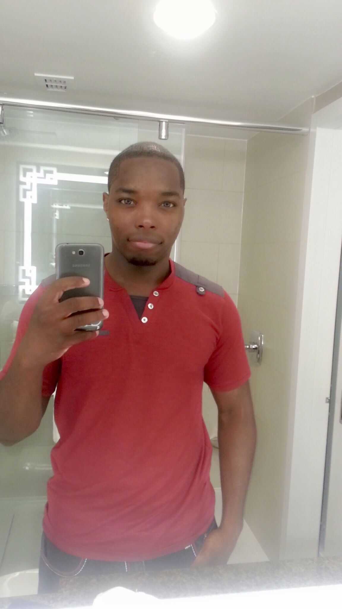 LAVELL's avatar