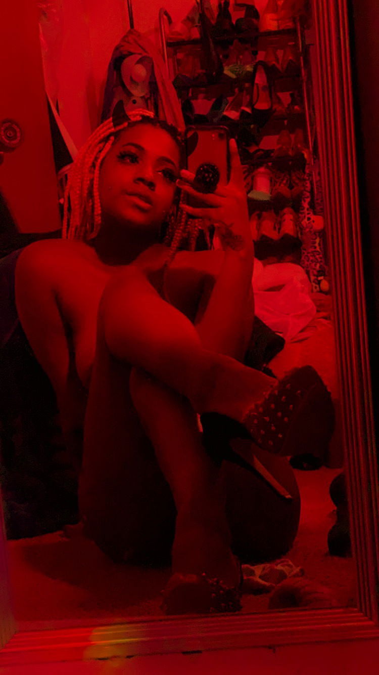 Venus 🥀's avatar