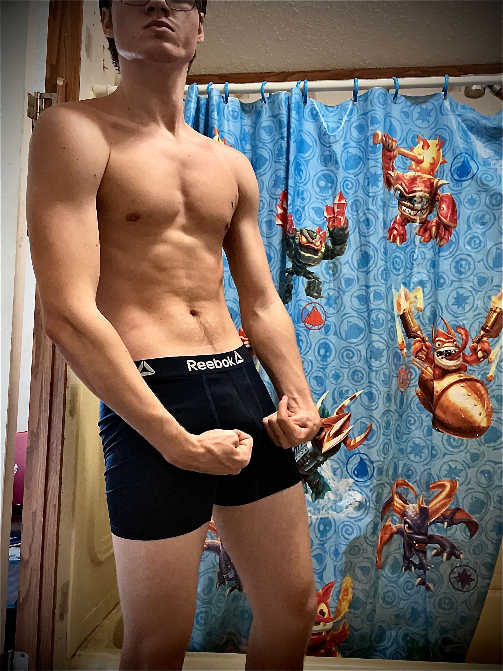 tyler roy's avatar