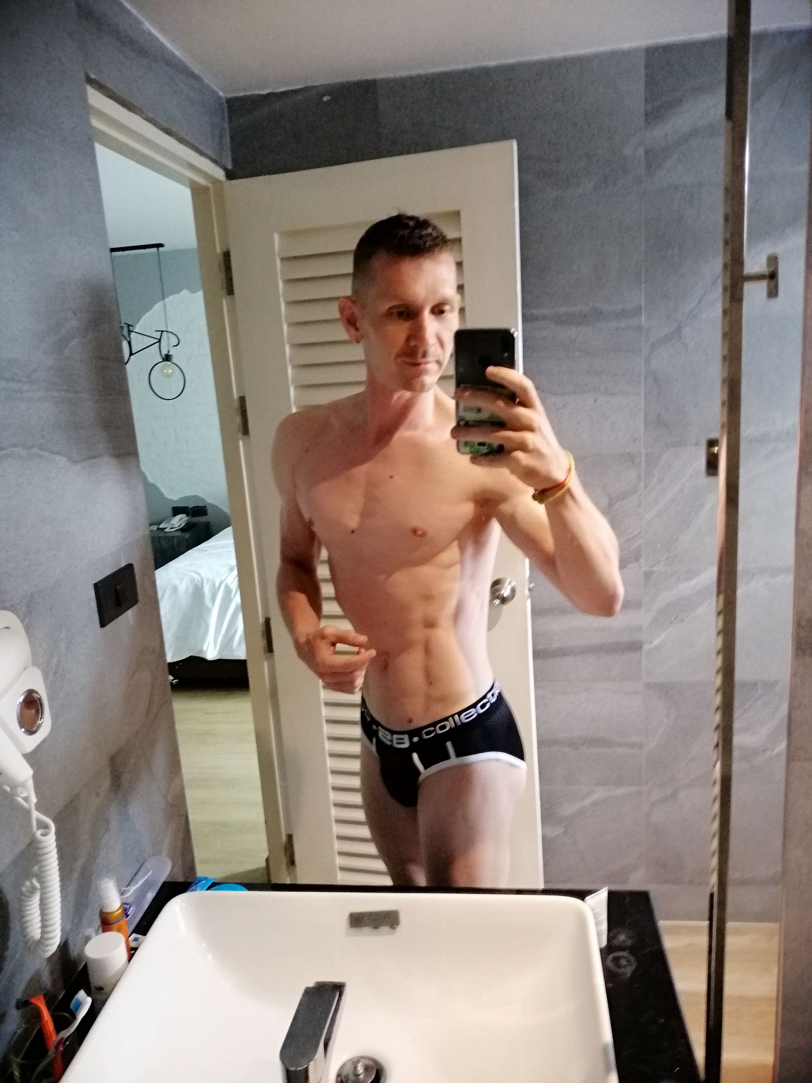 Lukas Love's avatar