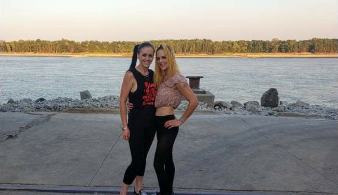 Kelly /Renee's avatar