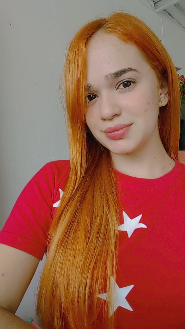 Mari Restrepo's avatar