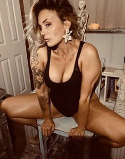 Lennon Rose's avatar