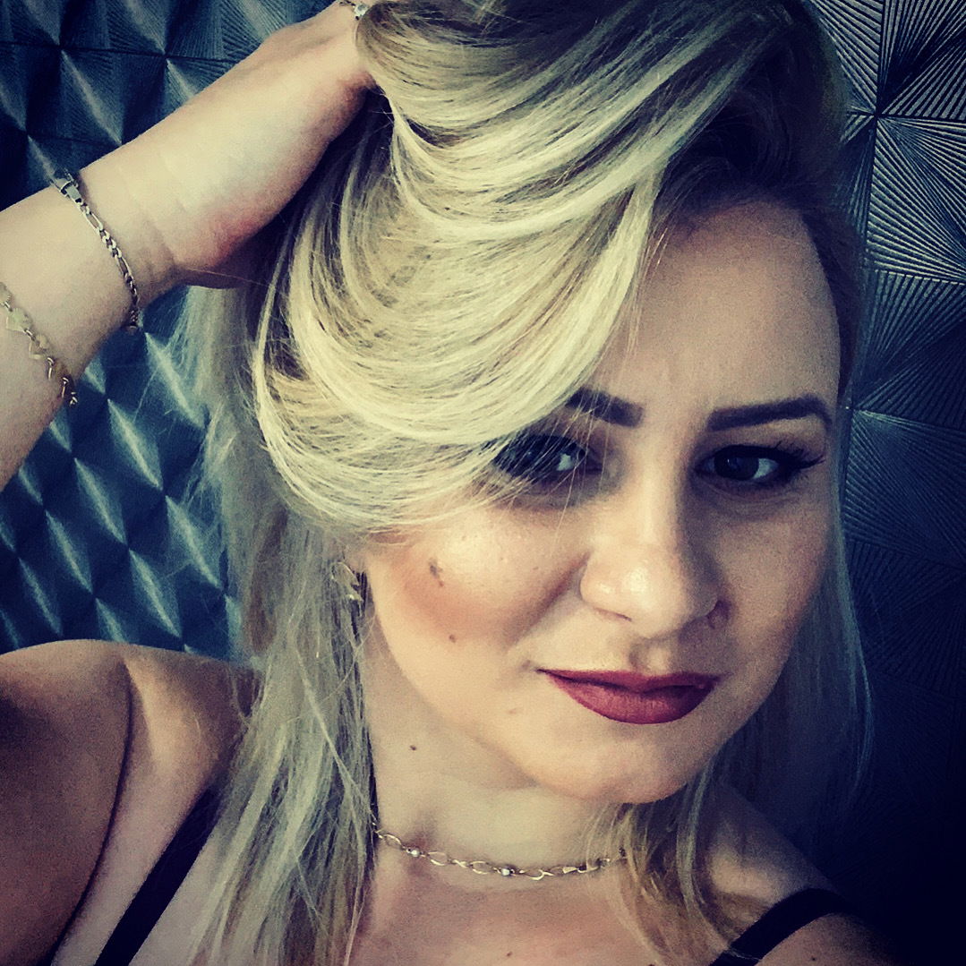 Monica's avatar