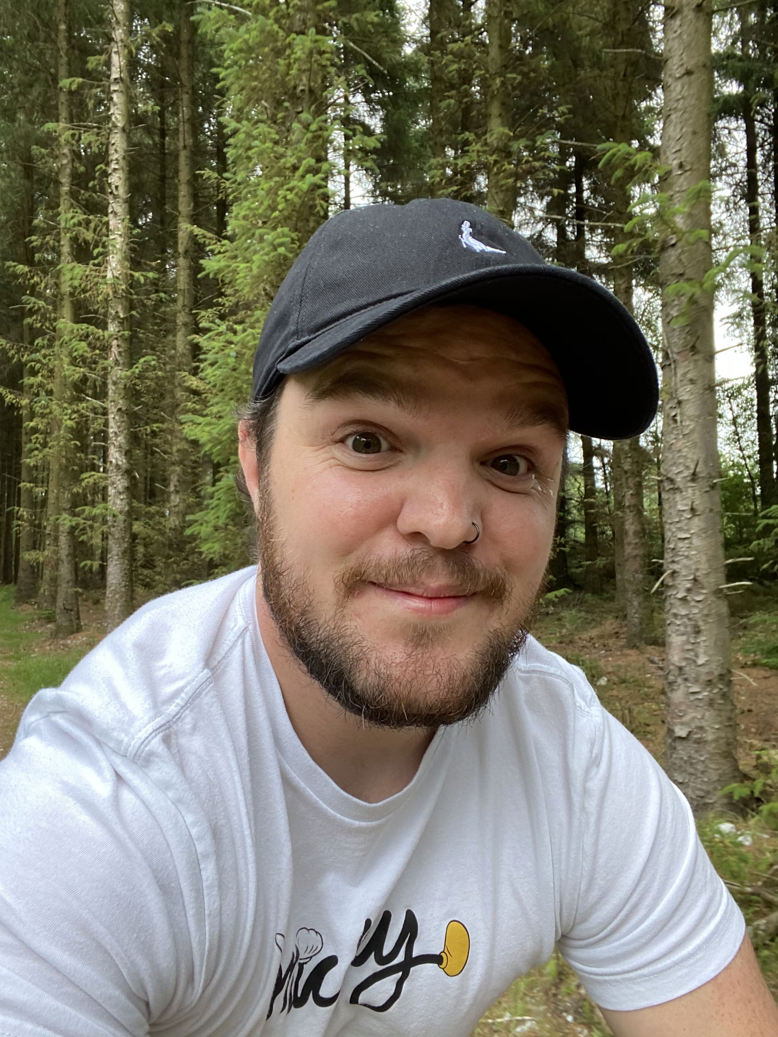 karl leeder's avatar