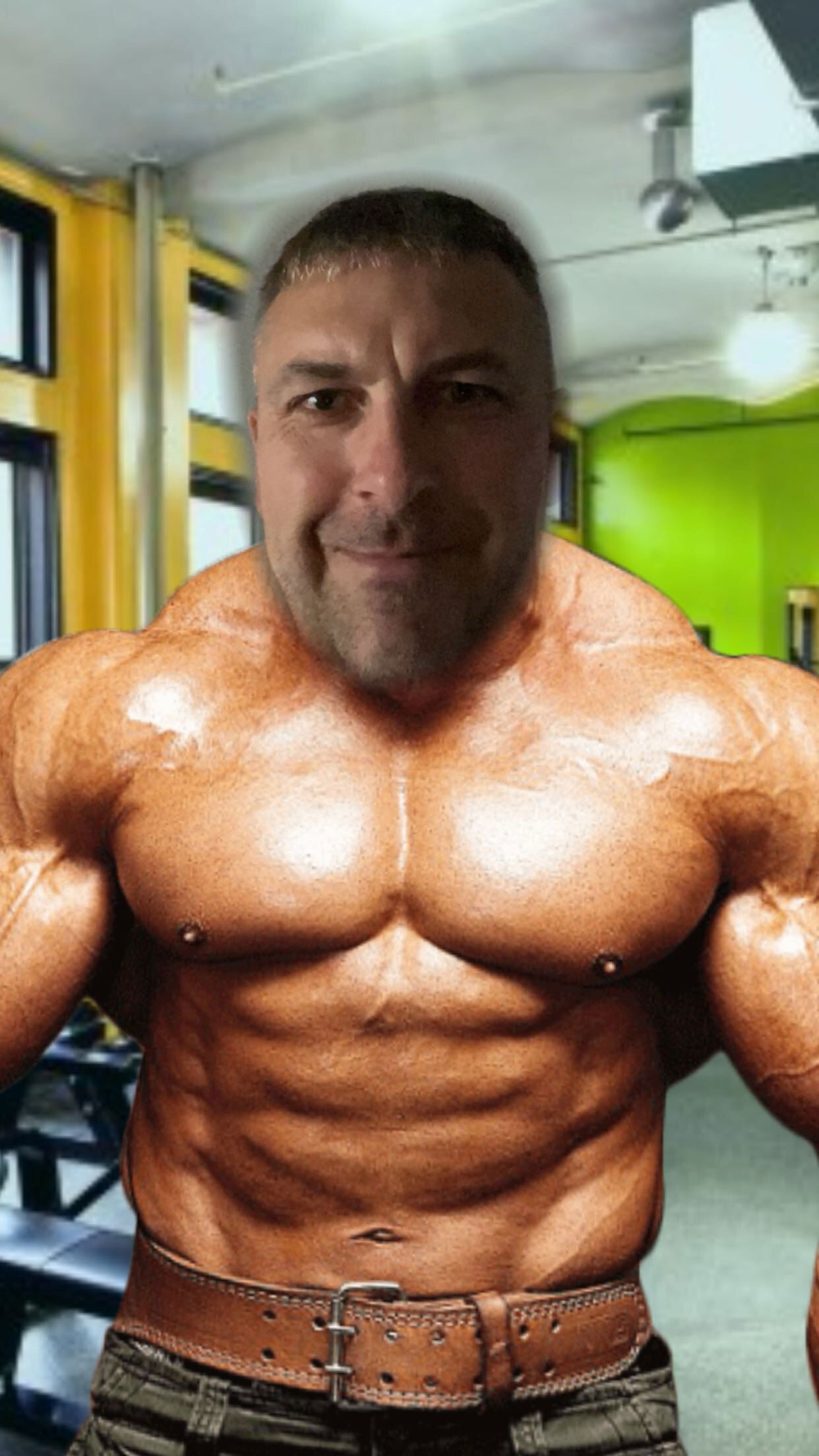 Alex R.