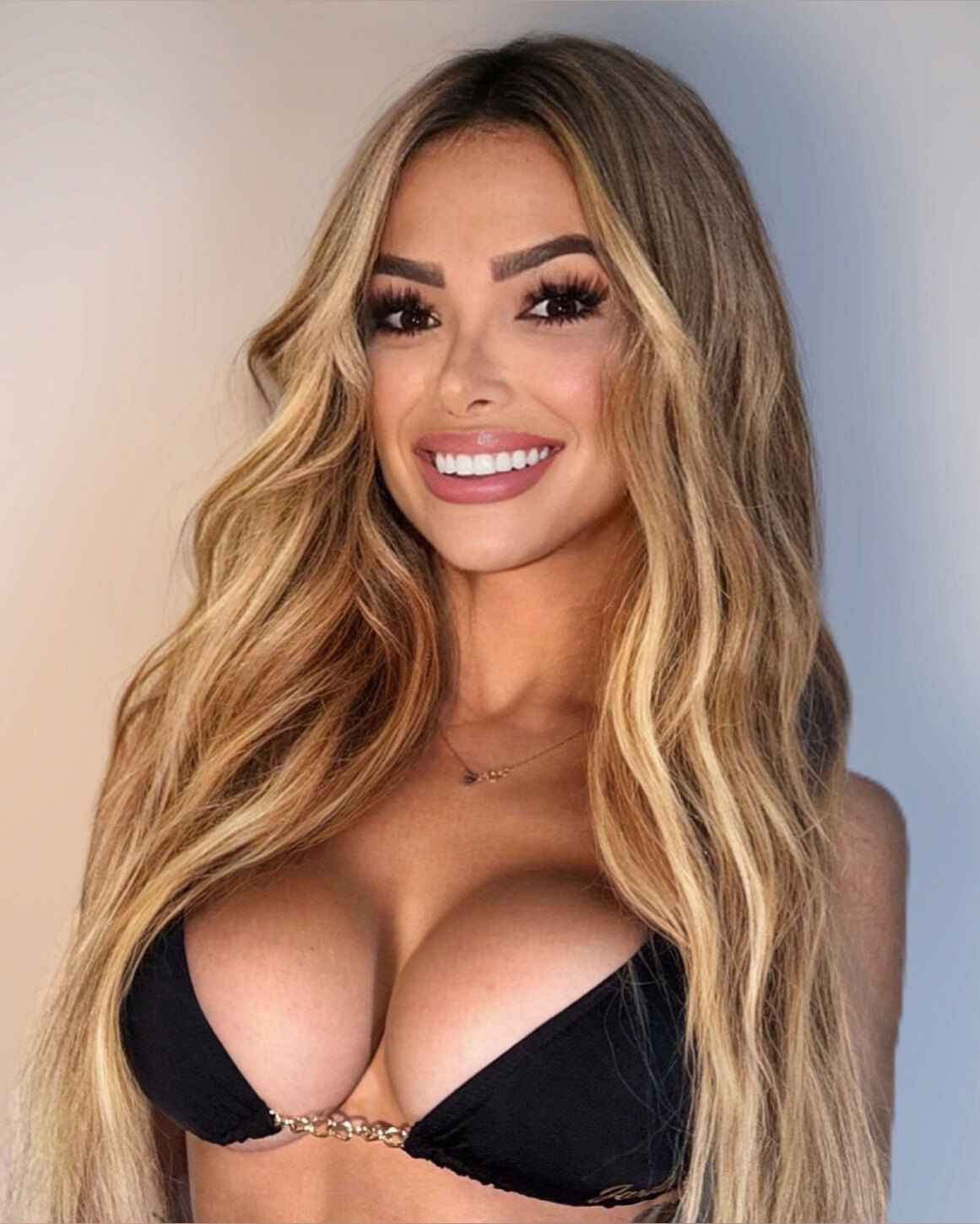 Hottie in Vegas 🔱's avatar