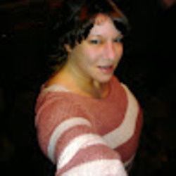 christie laws's avatar