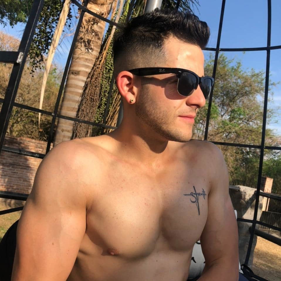 Nicolas's avatar