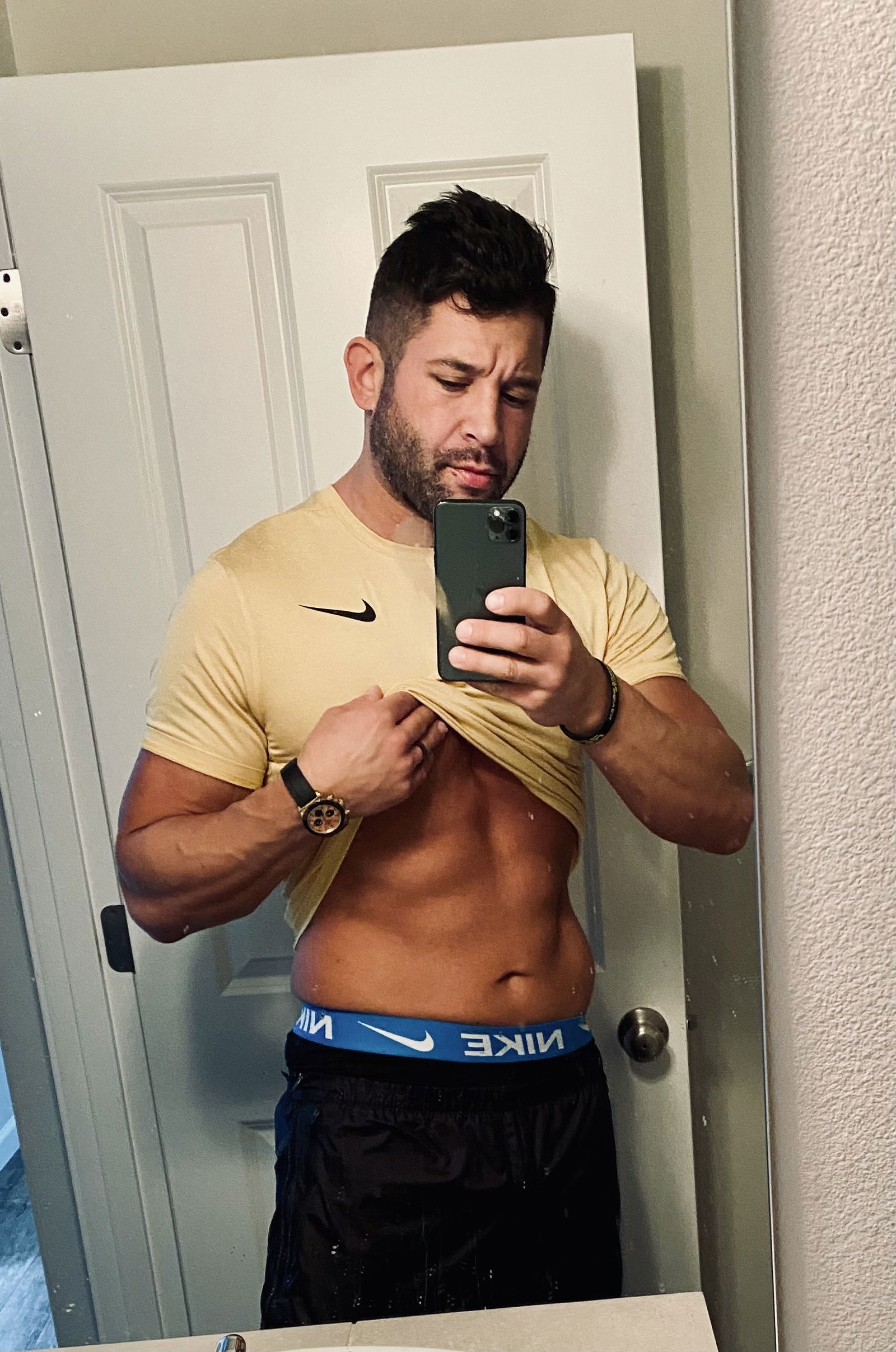 HollywoodFitness &Gear's avatar