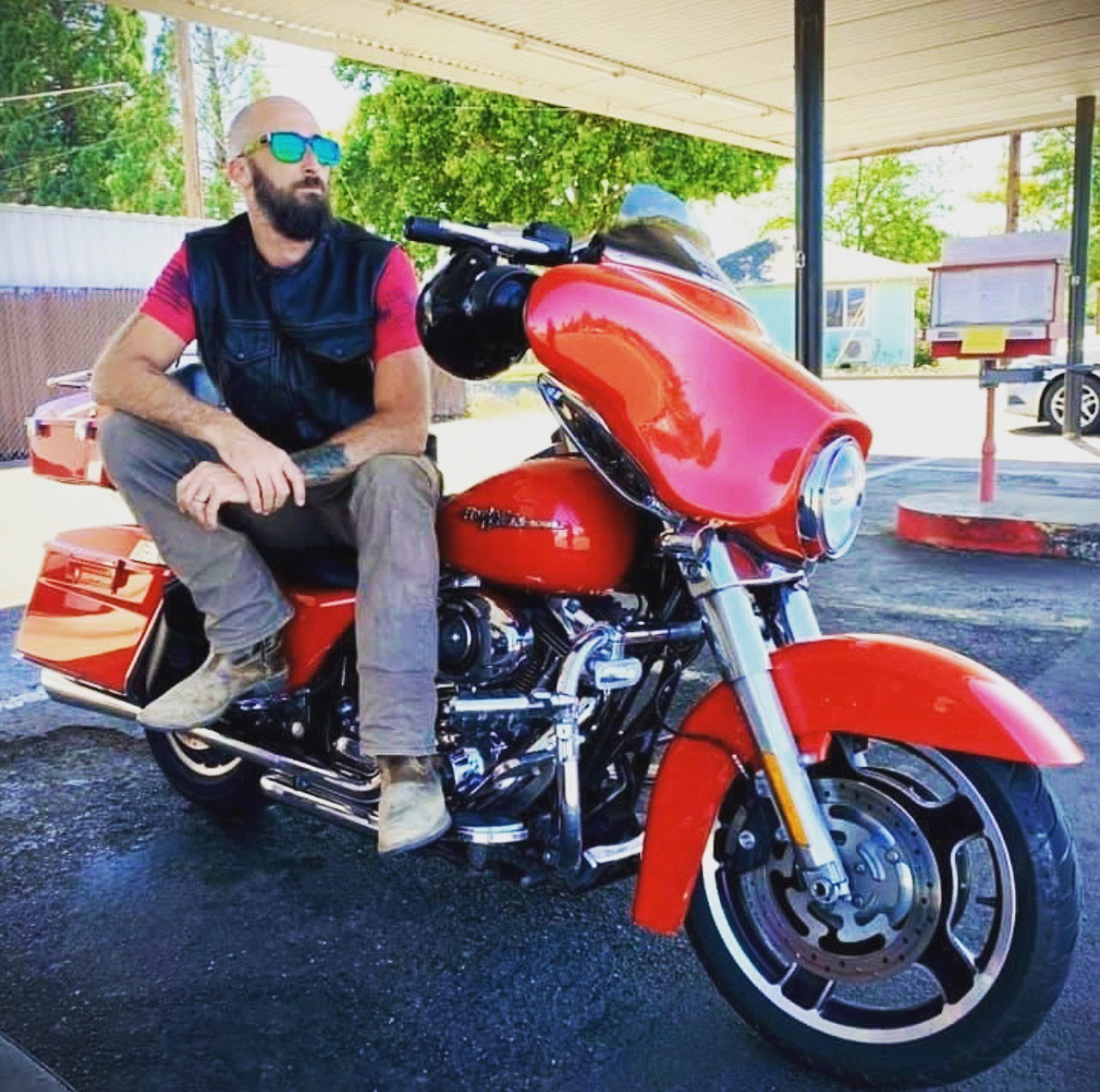 InkedHusband's avatar