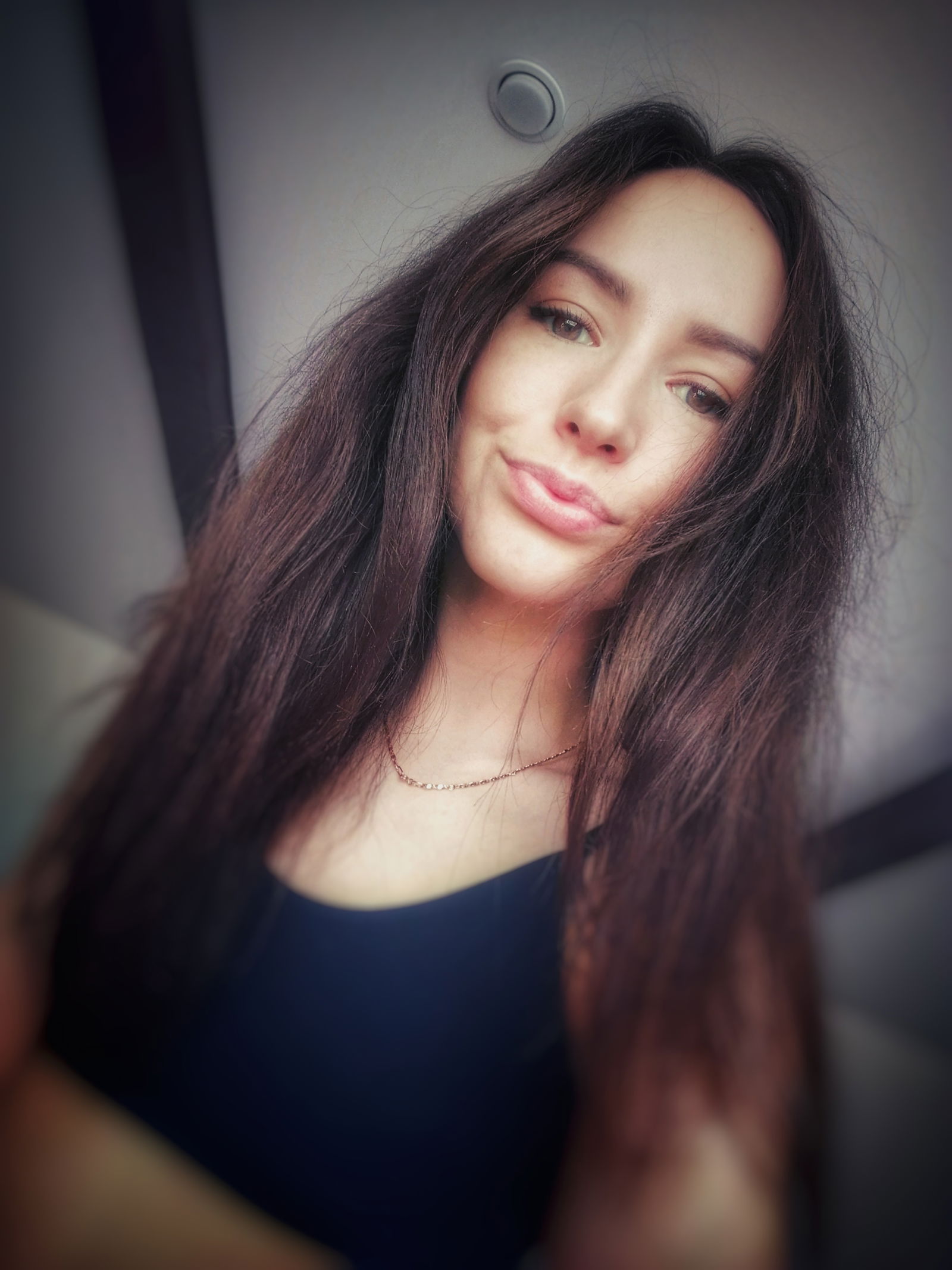 Vulgar girl's avatar