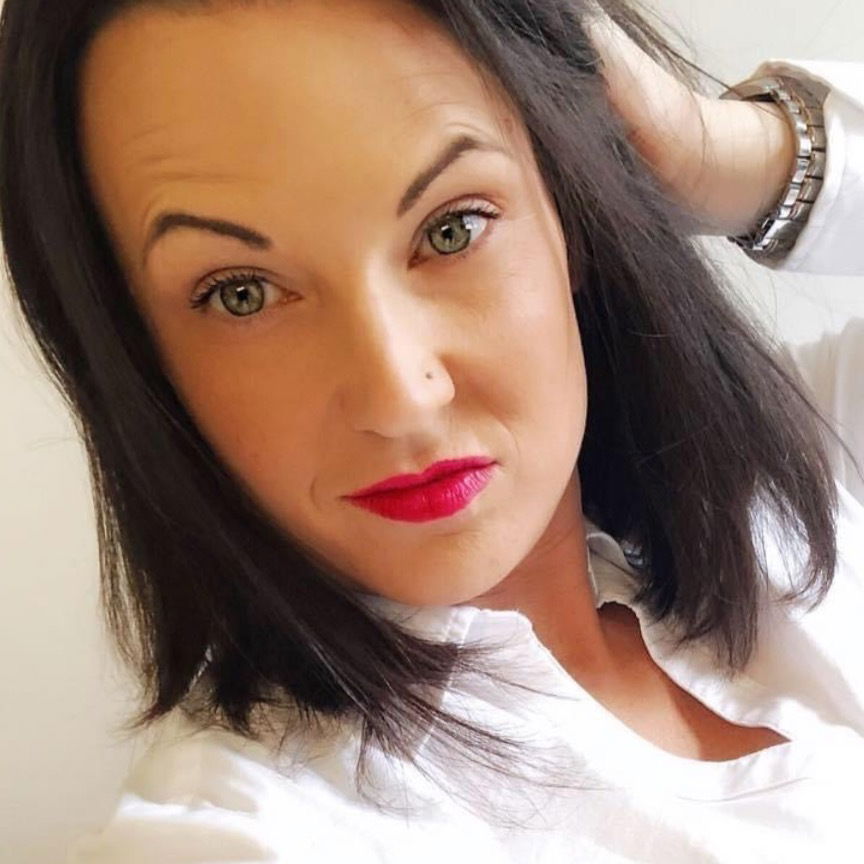 Chelle Belle's avatar