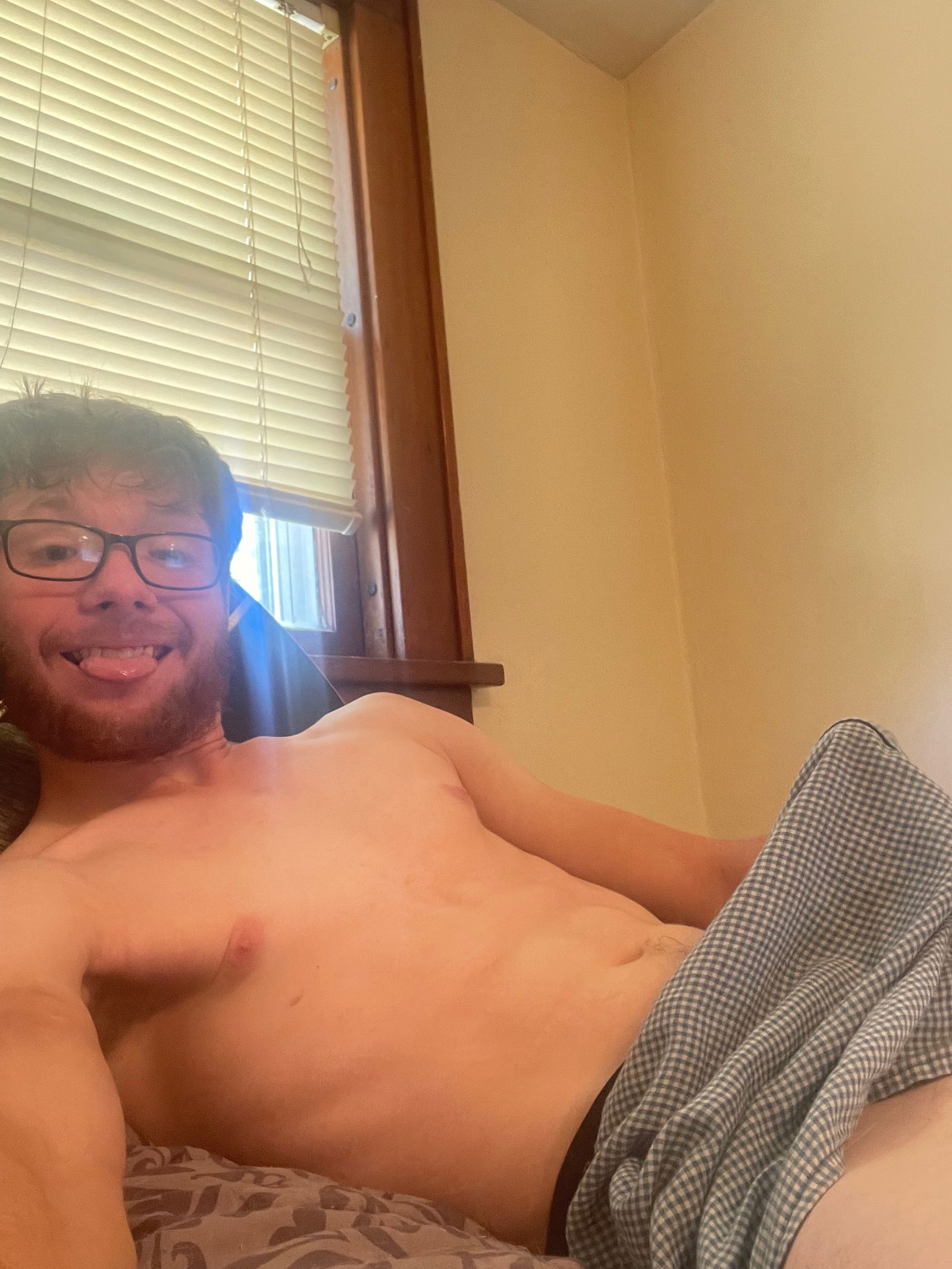 TittyLover536315's avatar