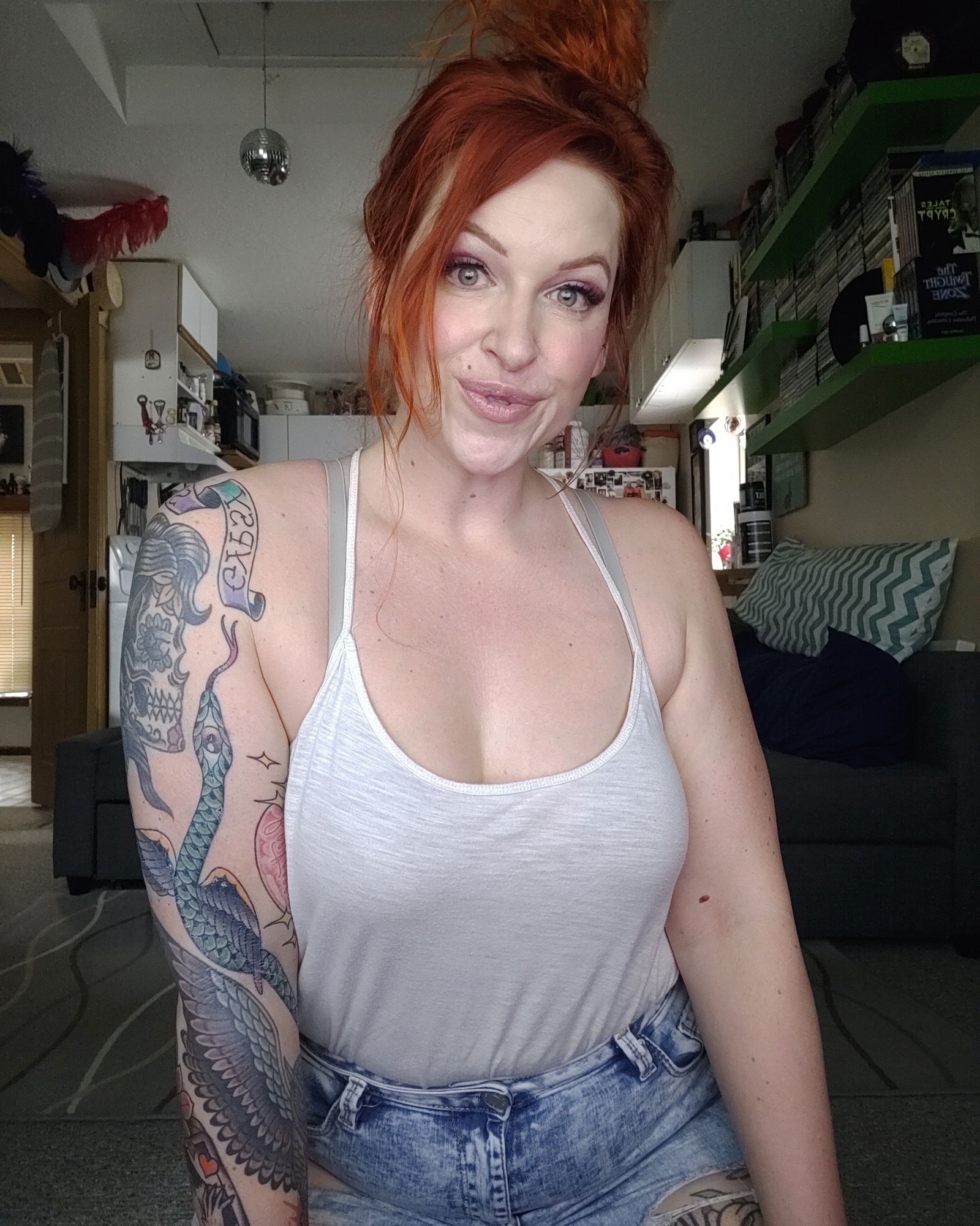 Bee's Hive Mind 🐝's avatar