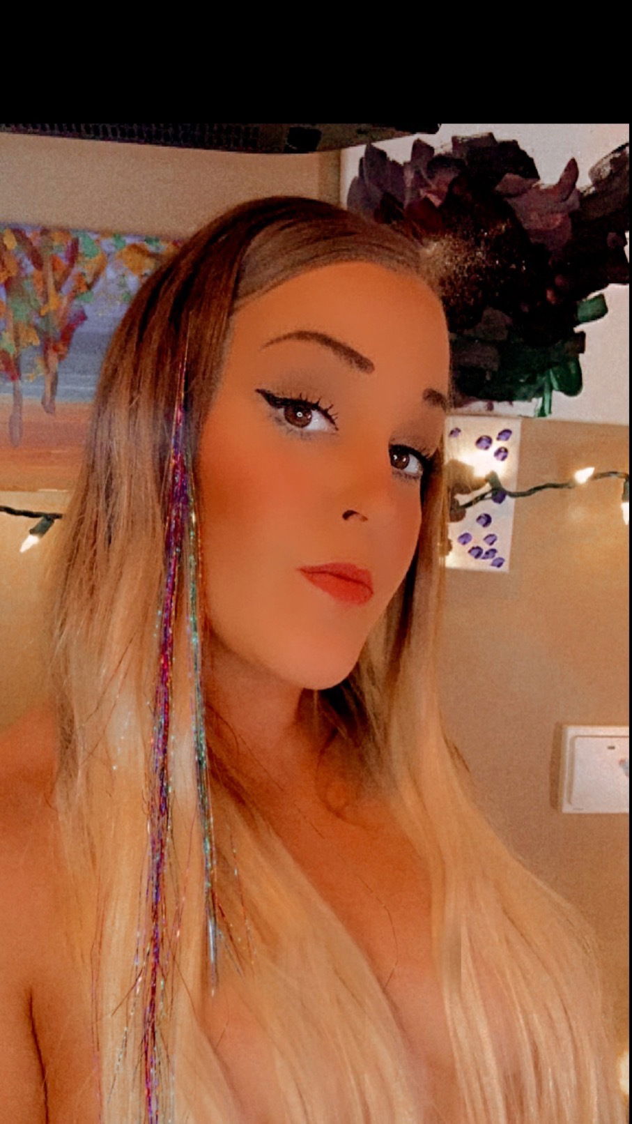 Mlfnextdoor's avatar