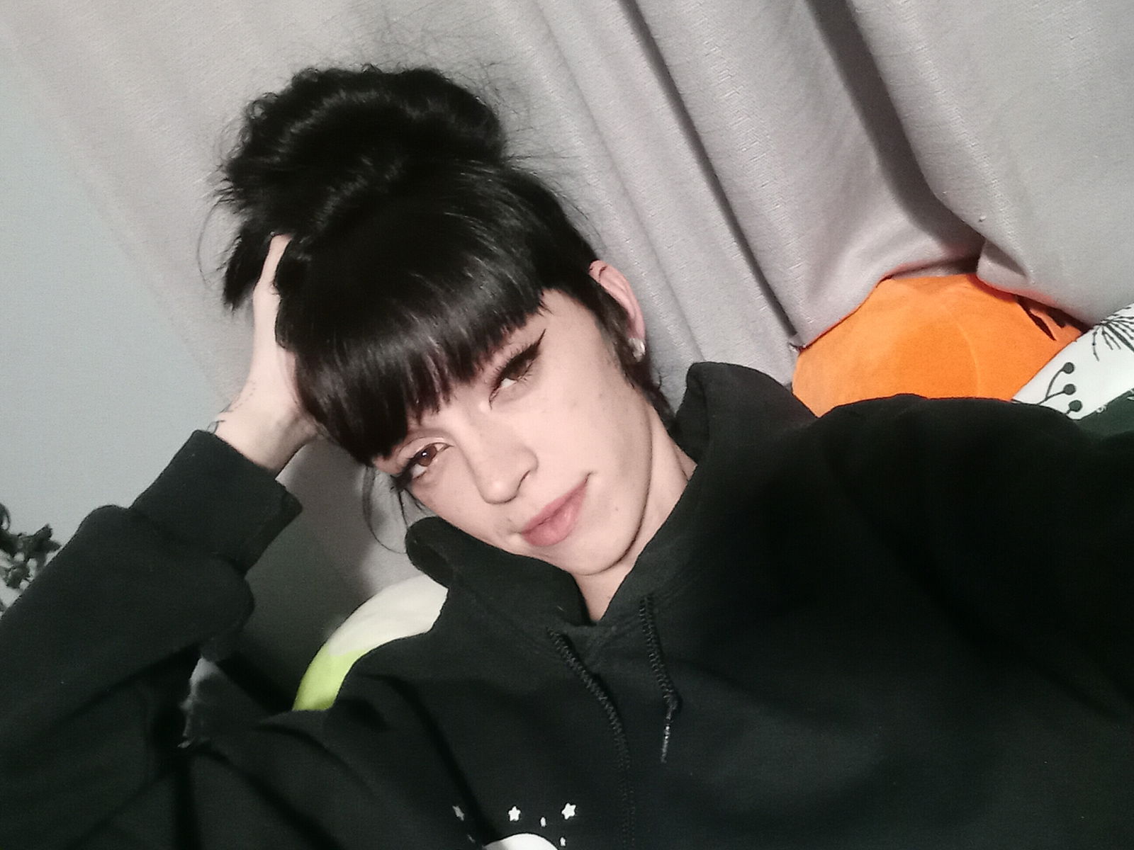 Karena 🥀's avatar