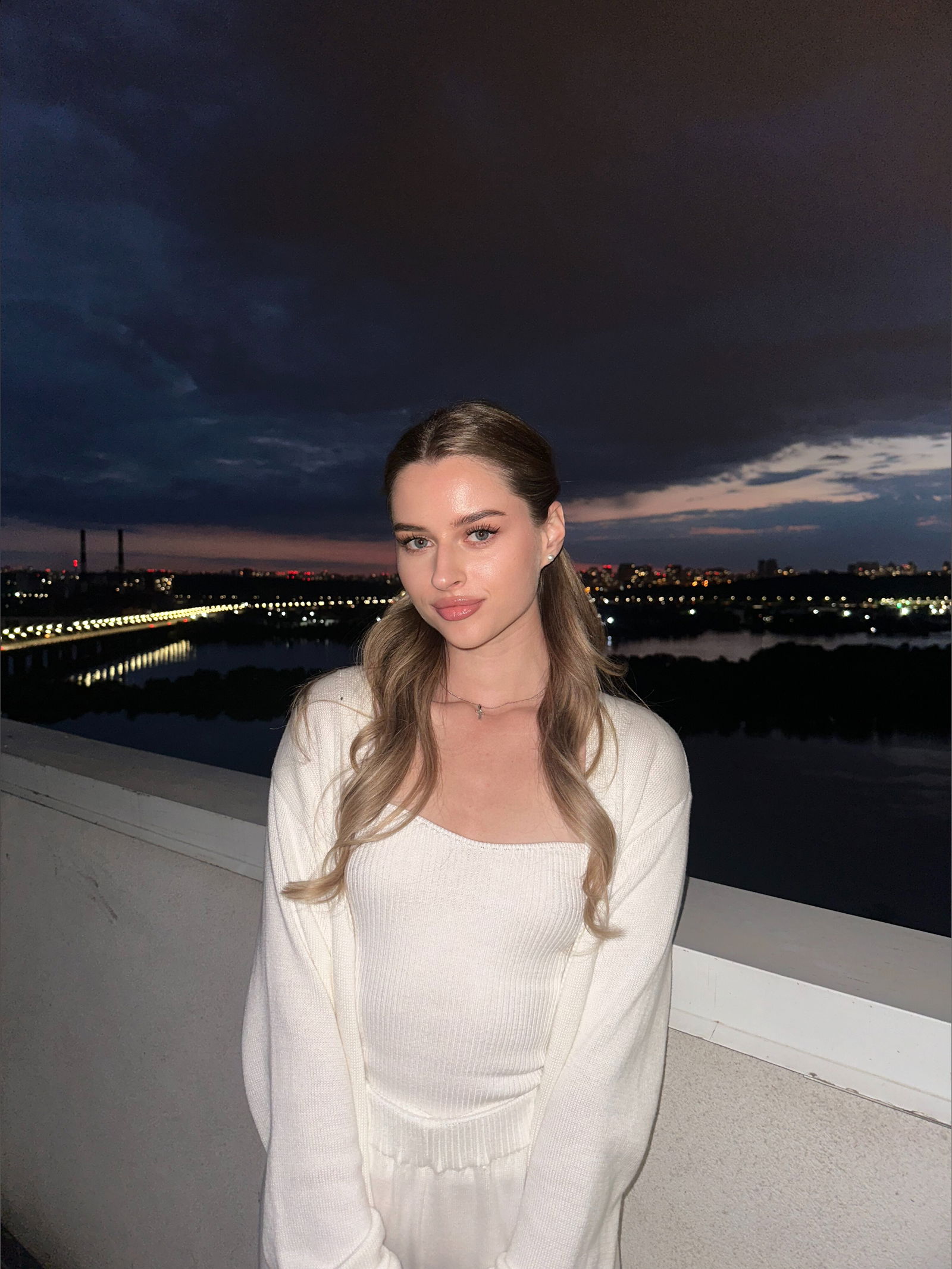 British Blonde's avatar